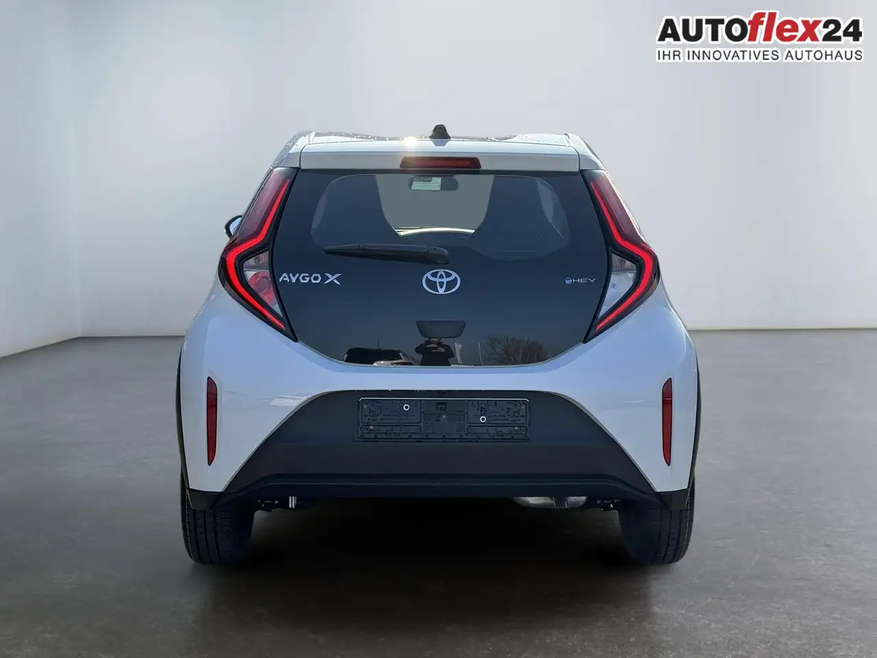 Toyota Aygo X Comfort 1,5 Hybrid CVT 85 ACC 17 Zoll Alu Klima... 4