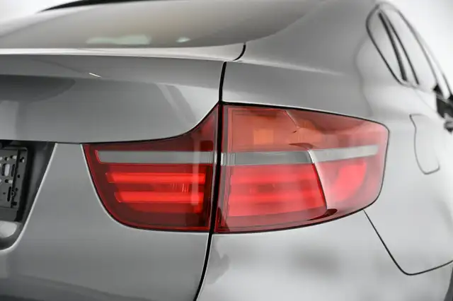 BMW X6 view 14