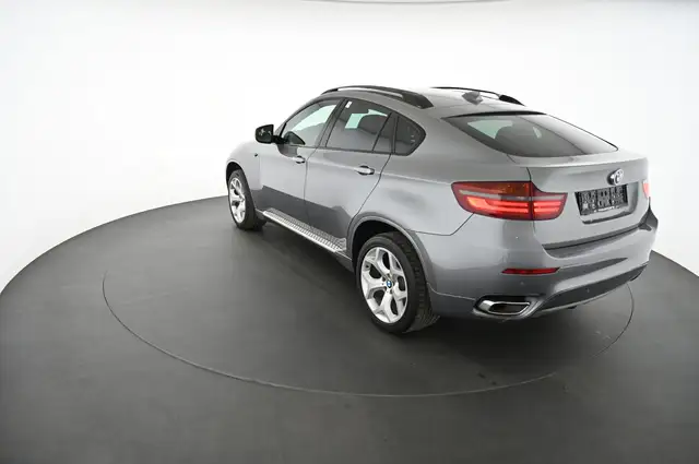 BMW X6 view 9