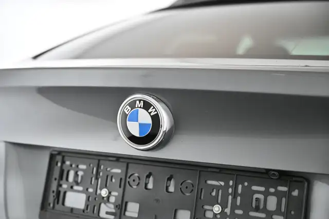 BMW X6 view 13