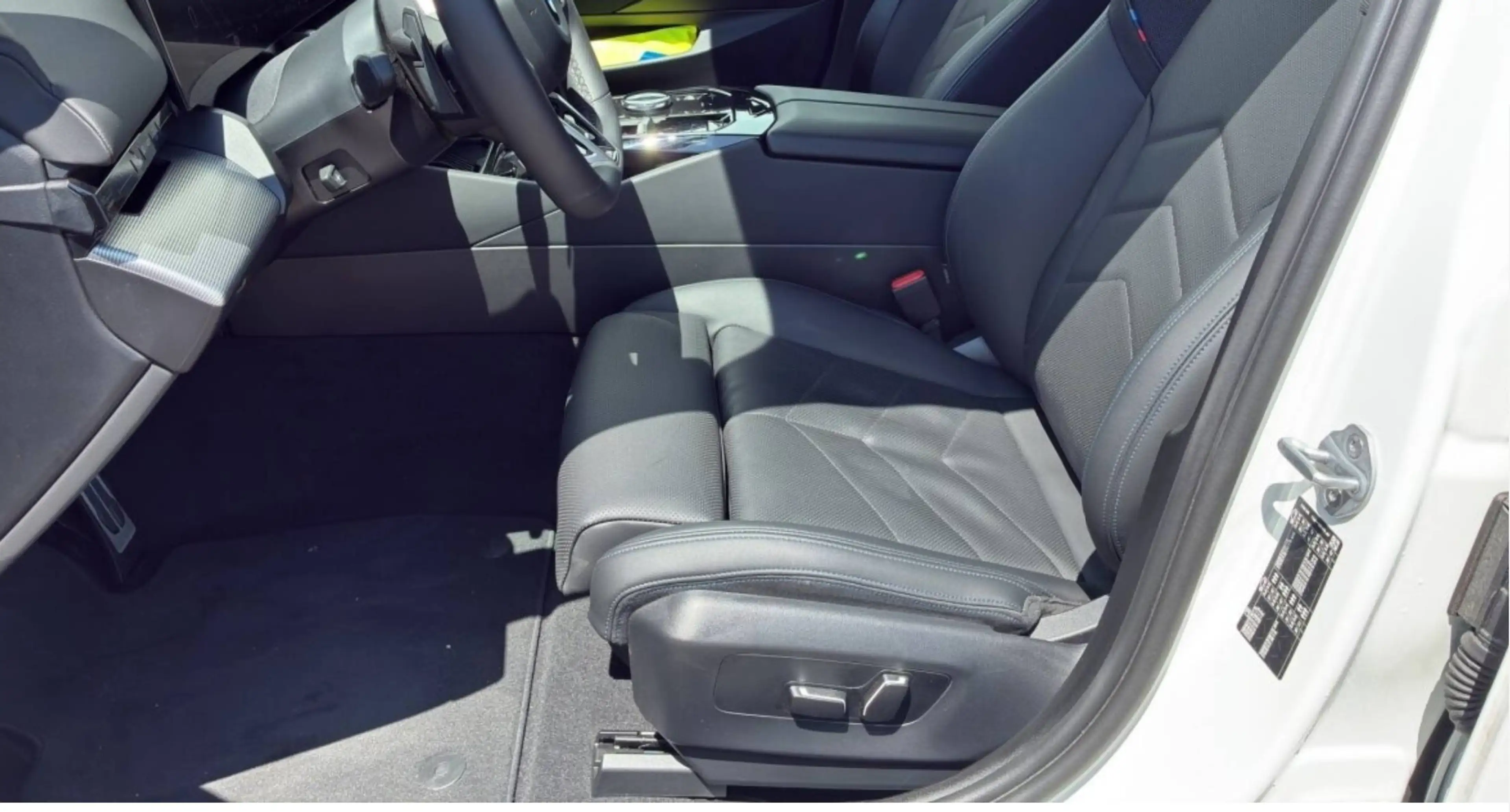 BMW 520 520 d M Sport — photo 7