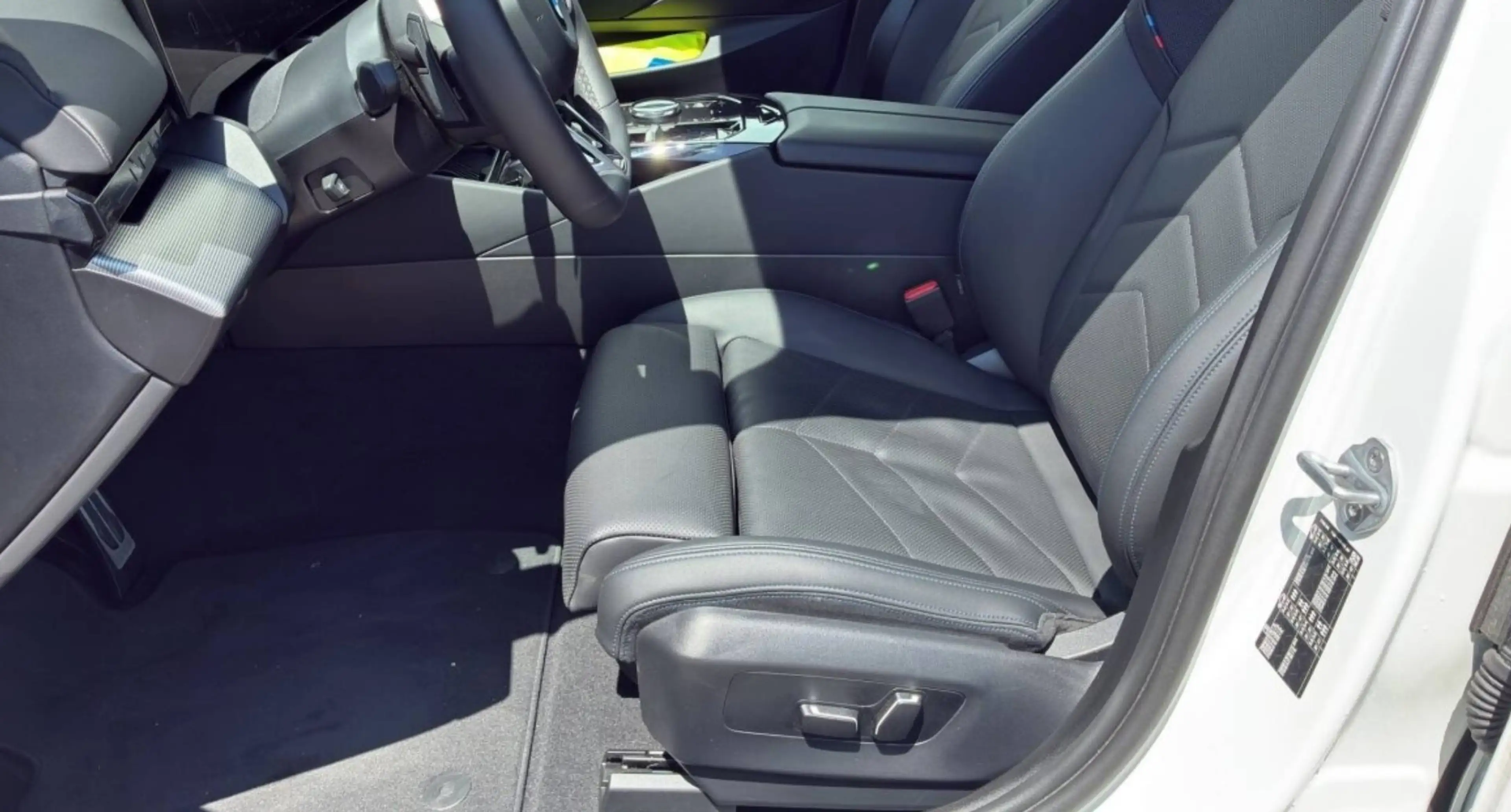 BMW 520 520 d M Sport — photo 6