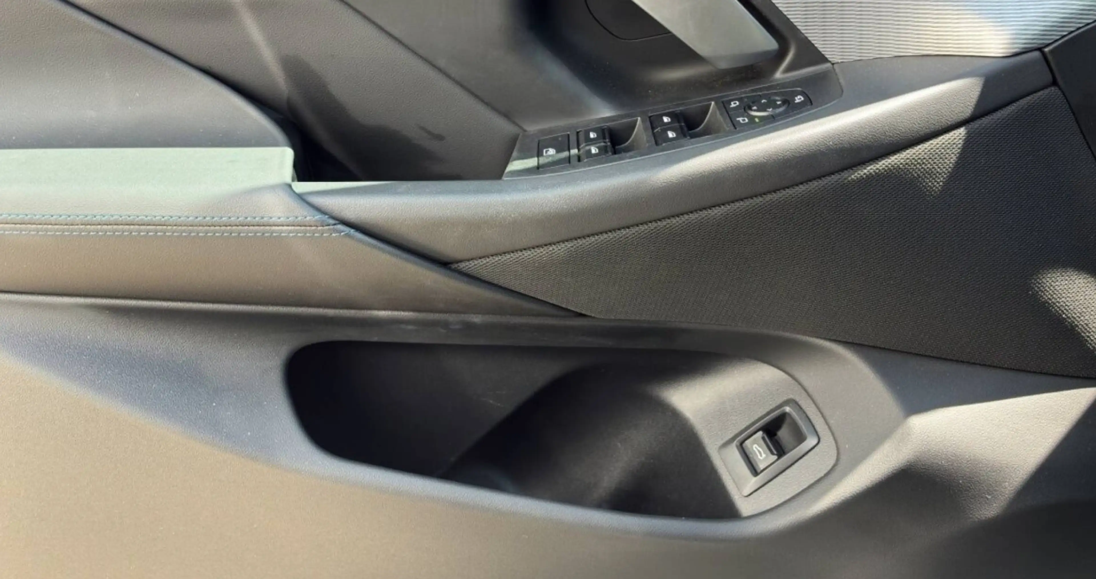 BMW 520 520 d M Sport — photo 11