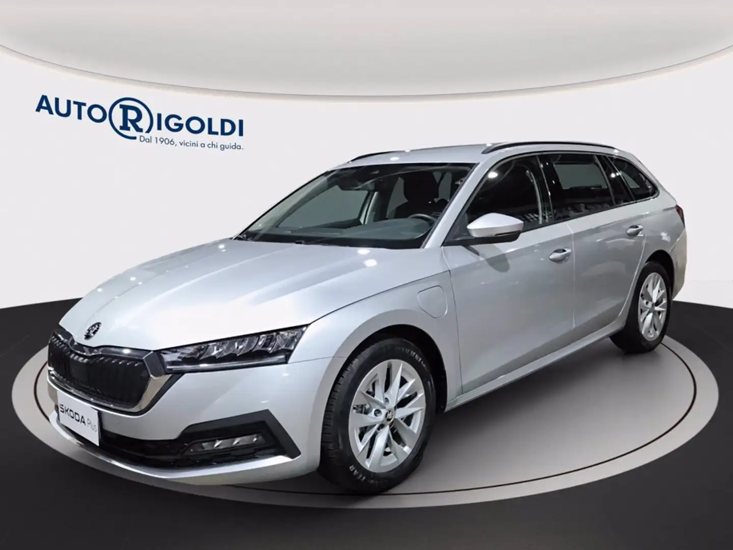 Skoda Octavia wagon 1.4 tsi phev executive dsg Šedá - 1