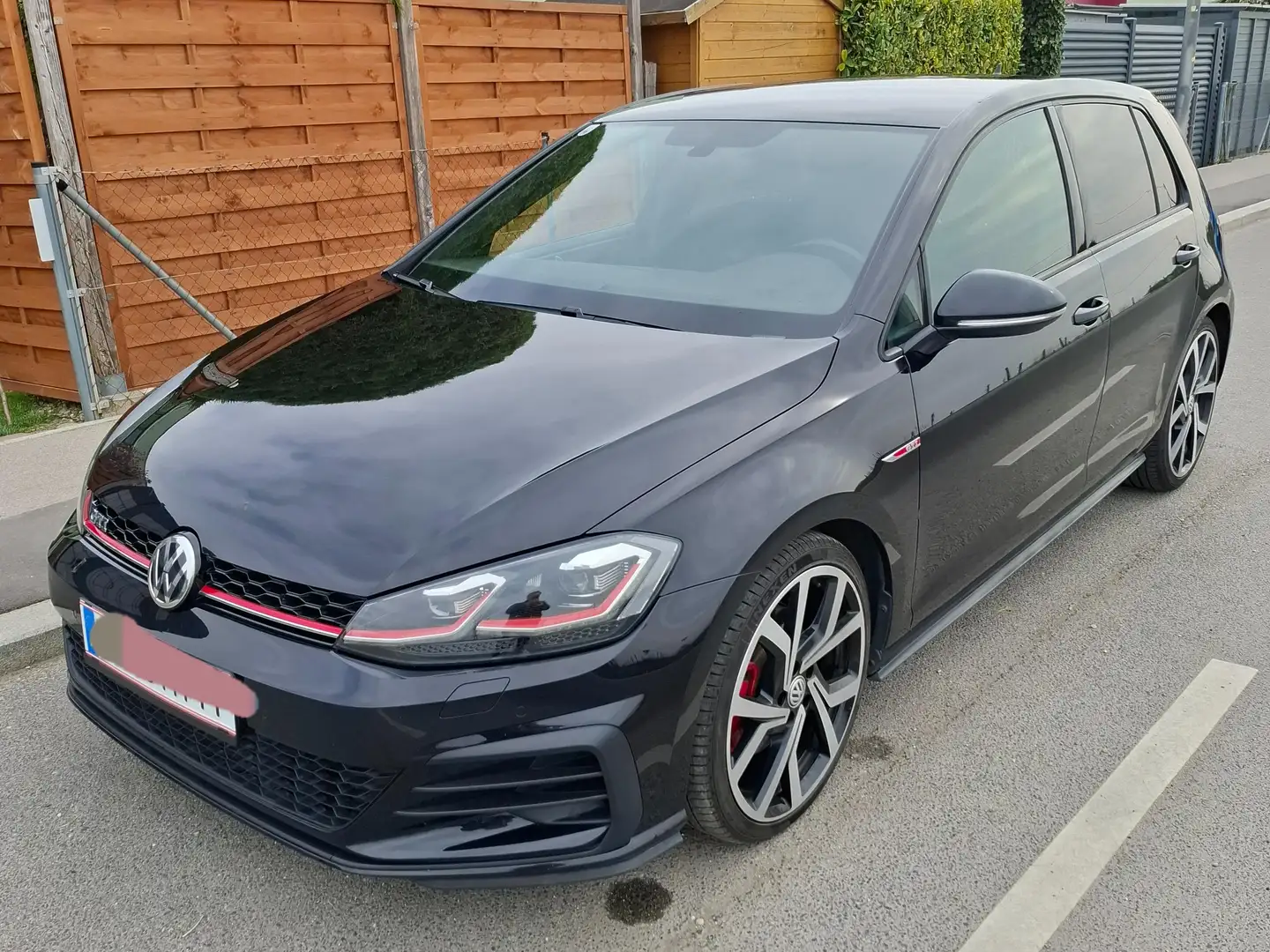 Volkswagen Golf GTI Golf GTI 2,0 TSI GTI Schwarz - 2