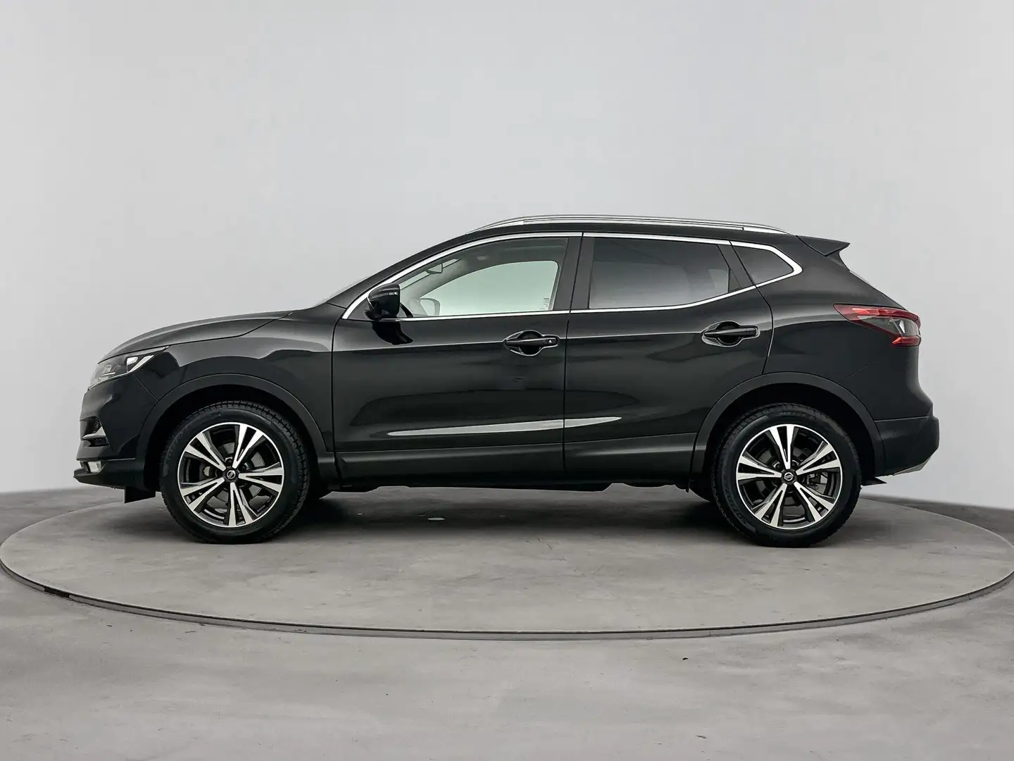 Nissan Qashqai 1.3 DIG-T N-Connecta 140PK | Trekhaak | Panorama-d Noir - 2