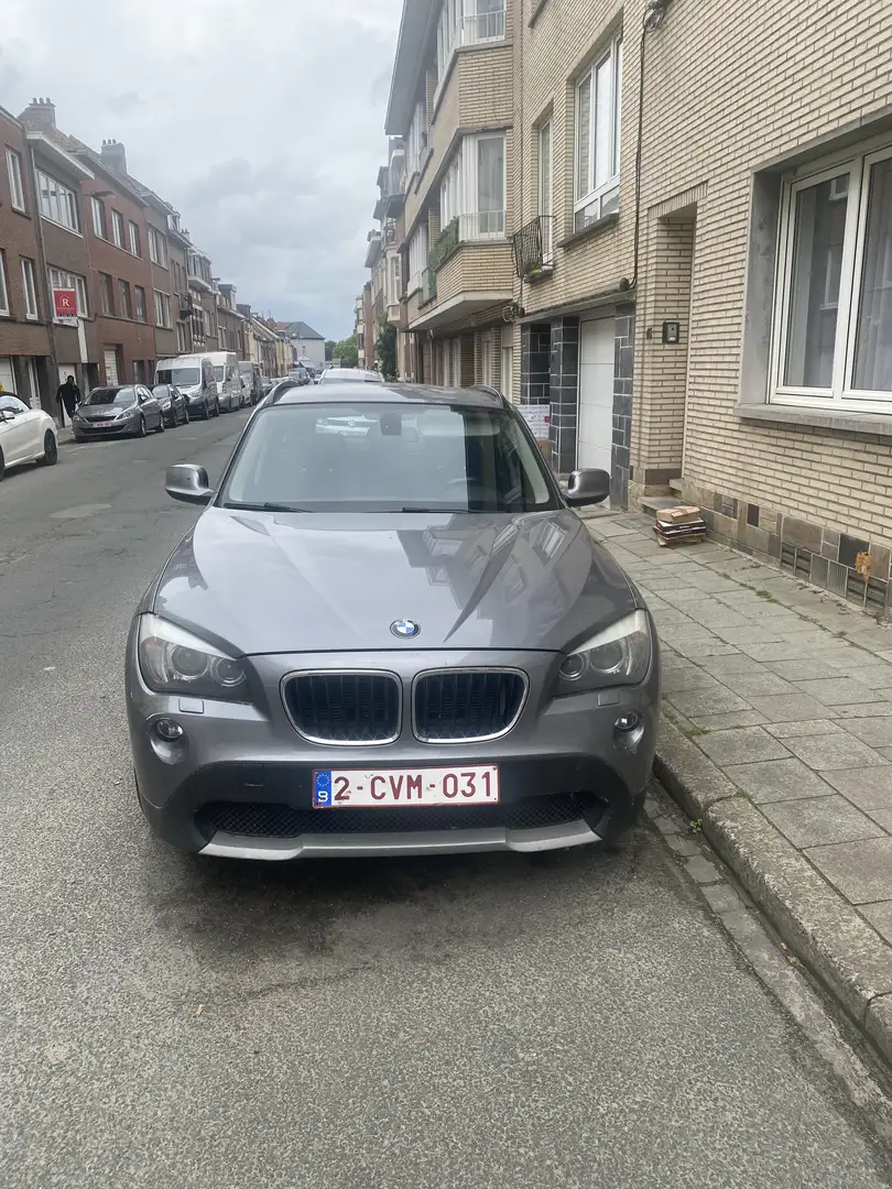 BMW X1 2.0i sDrive18 - 1