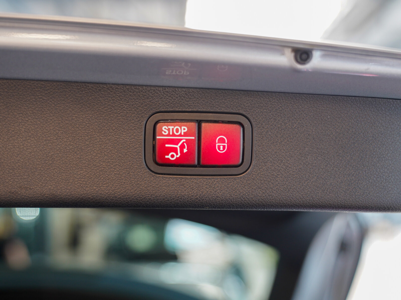 Mercedes-Benz E 220 E 220 d T AMG Line Night DIGITAL LIGHT 360° AHK — photo 6
