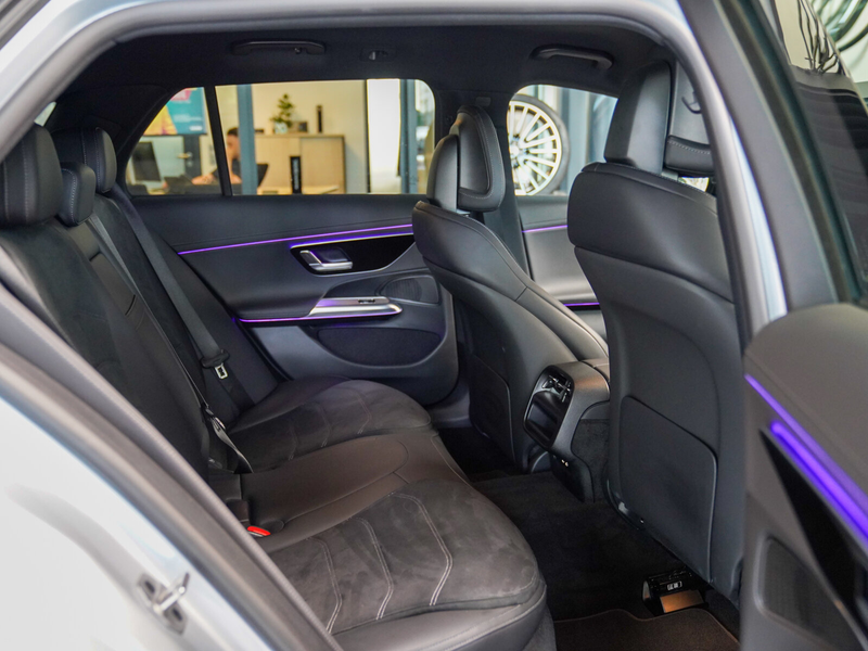 Mercedes-Benz E 220 E 220 d T AMG Line Night DIGITAL LIGHT 360° AHK — photo 15