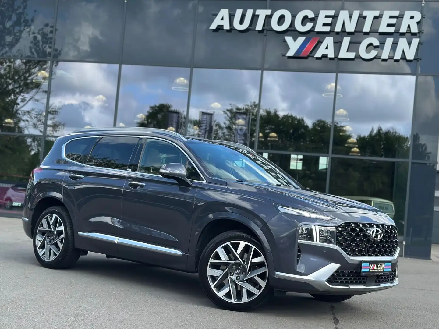 Hyundai SANTA FE 2.2 CRDi Prime 4WD DCT SEVEN 7-SITZ/ACC Grijs - 1