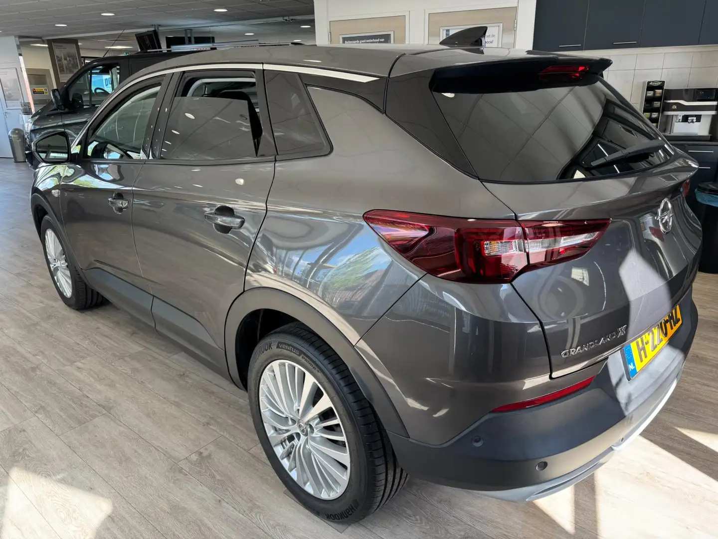 Opel Grandland X 1.2 Turbo Innovation AUTOMAAT Gris - 2