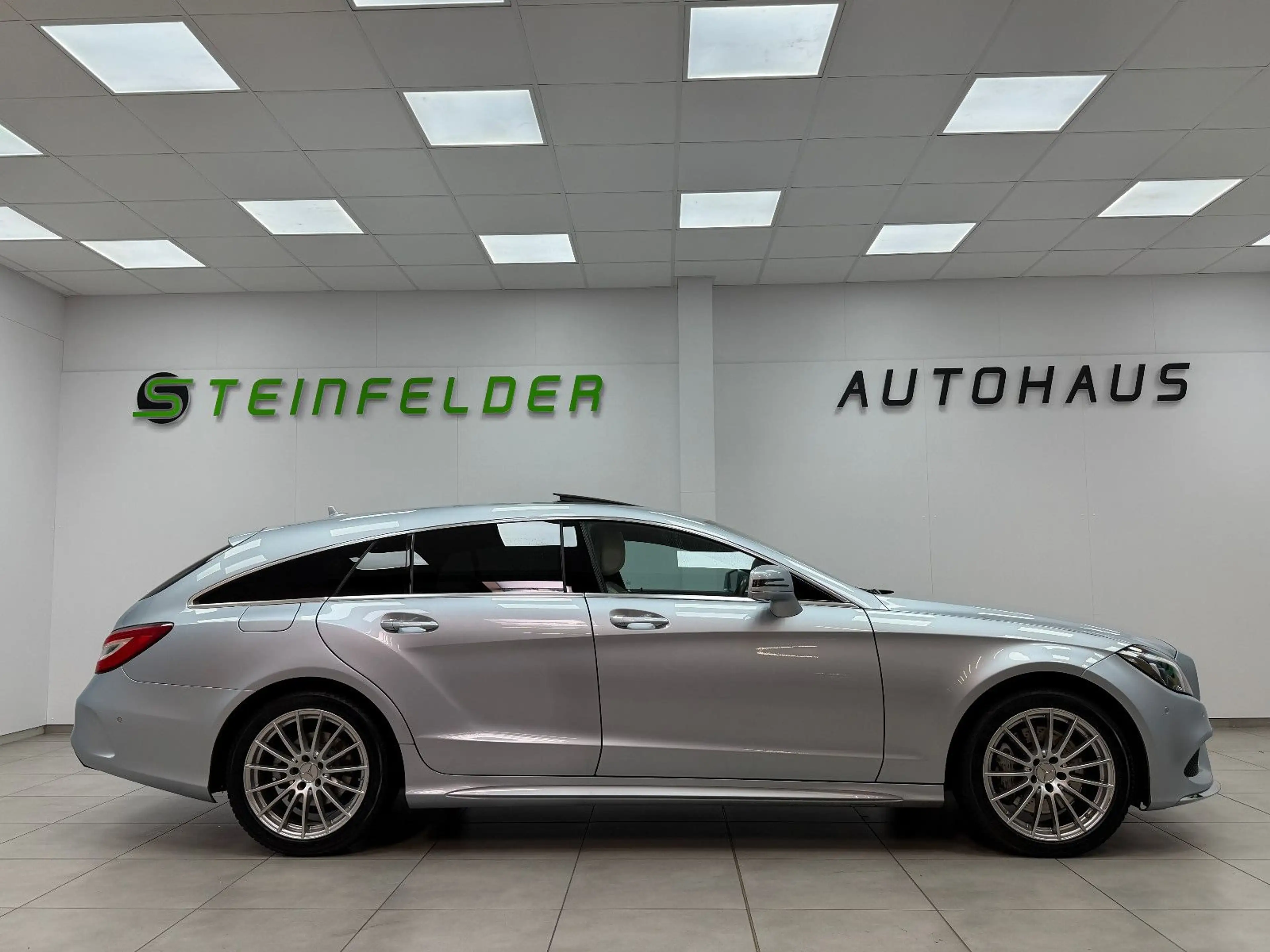 Mercedes-Benz CLS 350 CLS 350 4MATIC/AMG LINE/S-DACH/MULTIBEAM/360°KAM — photo 8