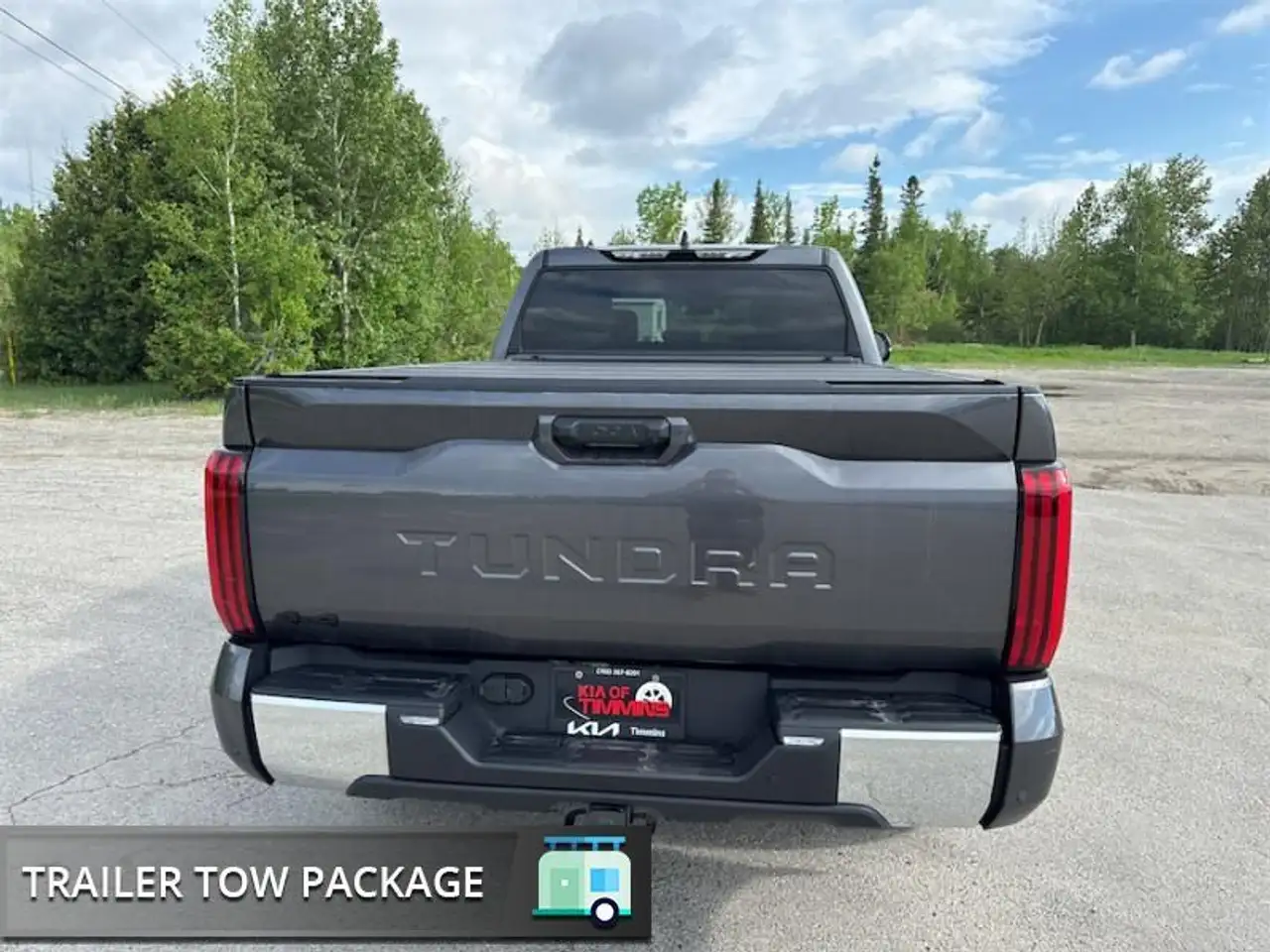 Toyota Tundra снимка Toyota Tundra
