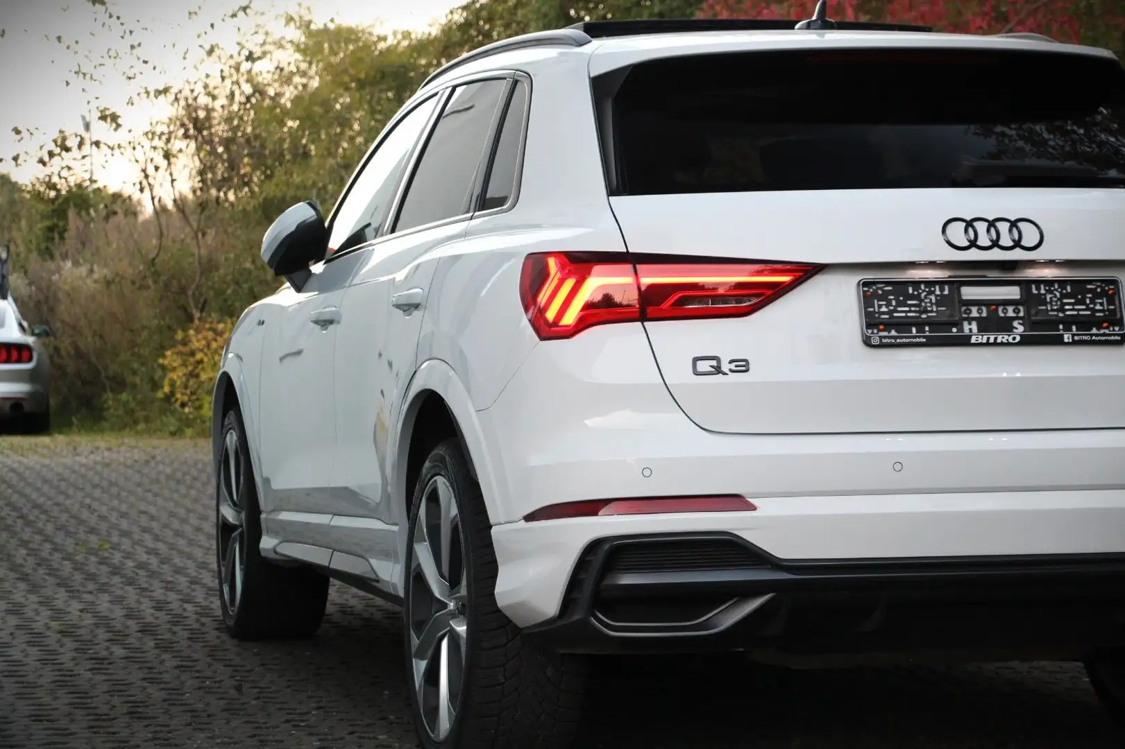 Audi Q3 45 TFSI quattro S-Line 360/Pano/Virtual/Ambie Wit - 2