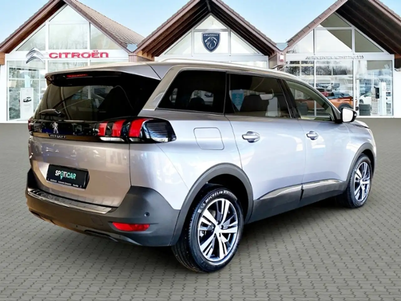 Peugeot 5008 Allure Pack Blue HDI 130 EAT8 4