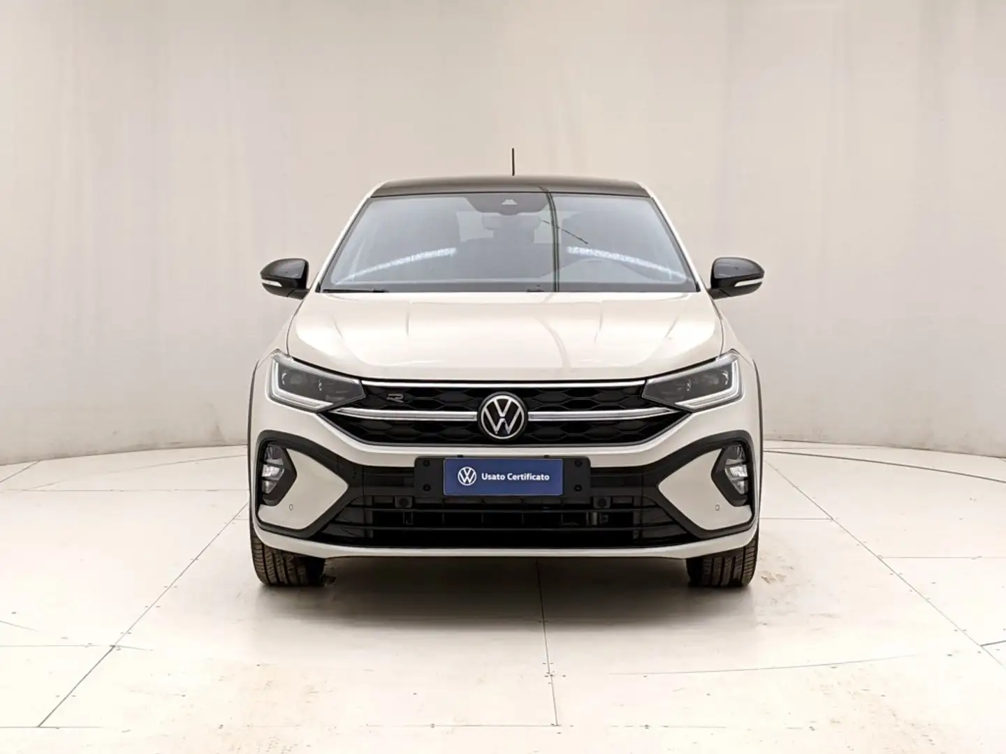 Volkswagen Taigo 1.0 TSI R-Line Beige - 2