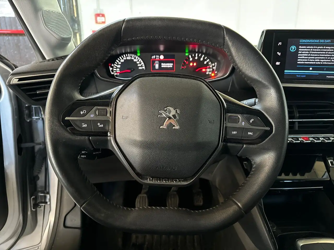 Peugeot 208 Allure PureTech 100 S/S, миниатюра 12