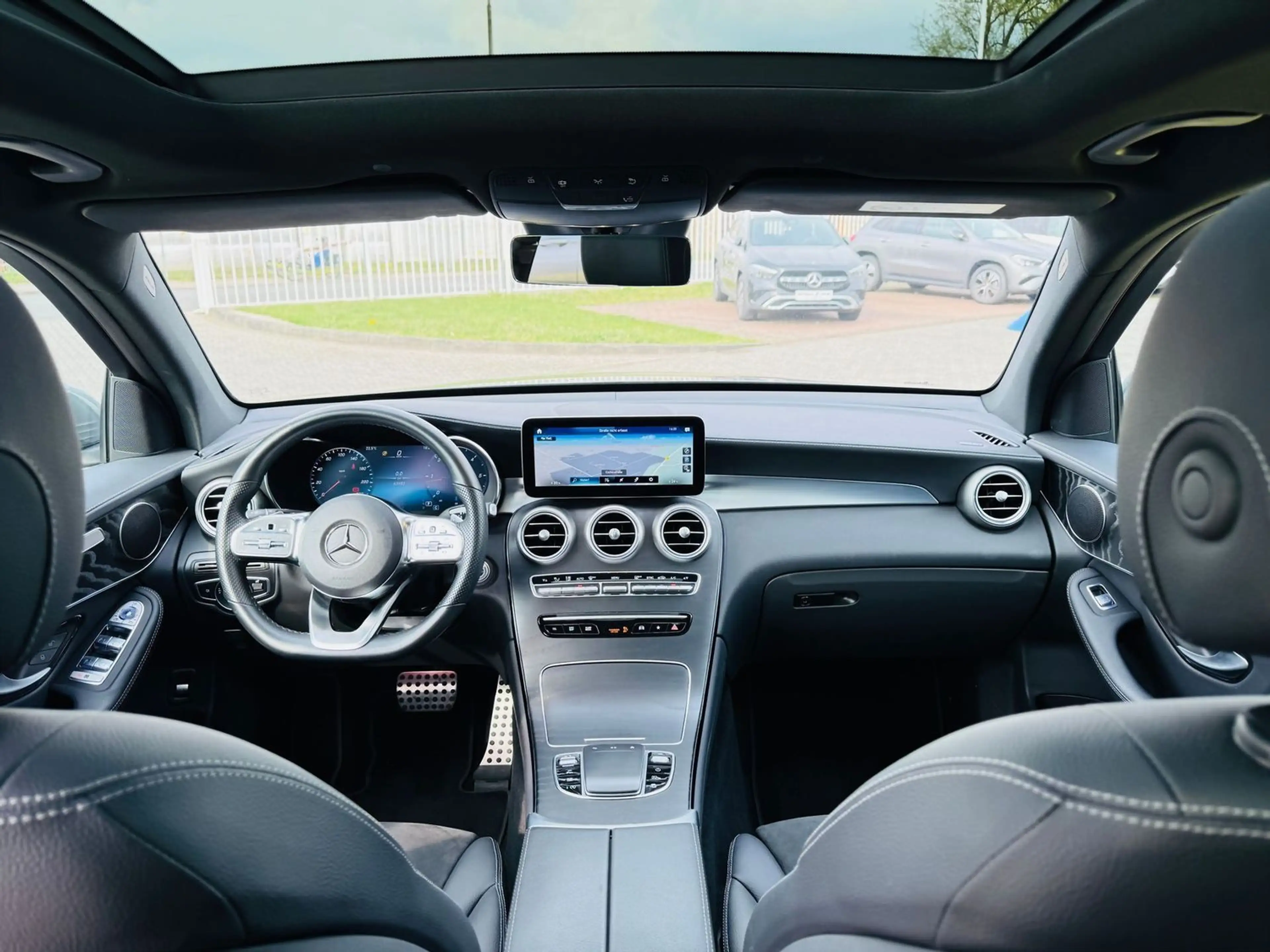 Mercedes-Benz GLC 220 d 4M AMG, Panodach, AHK schw, PTS, RFK, Totw, LED, — photo 12