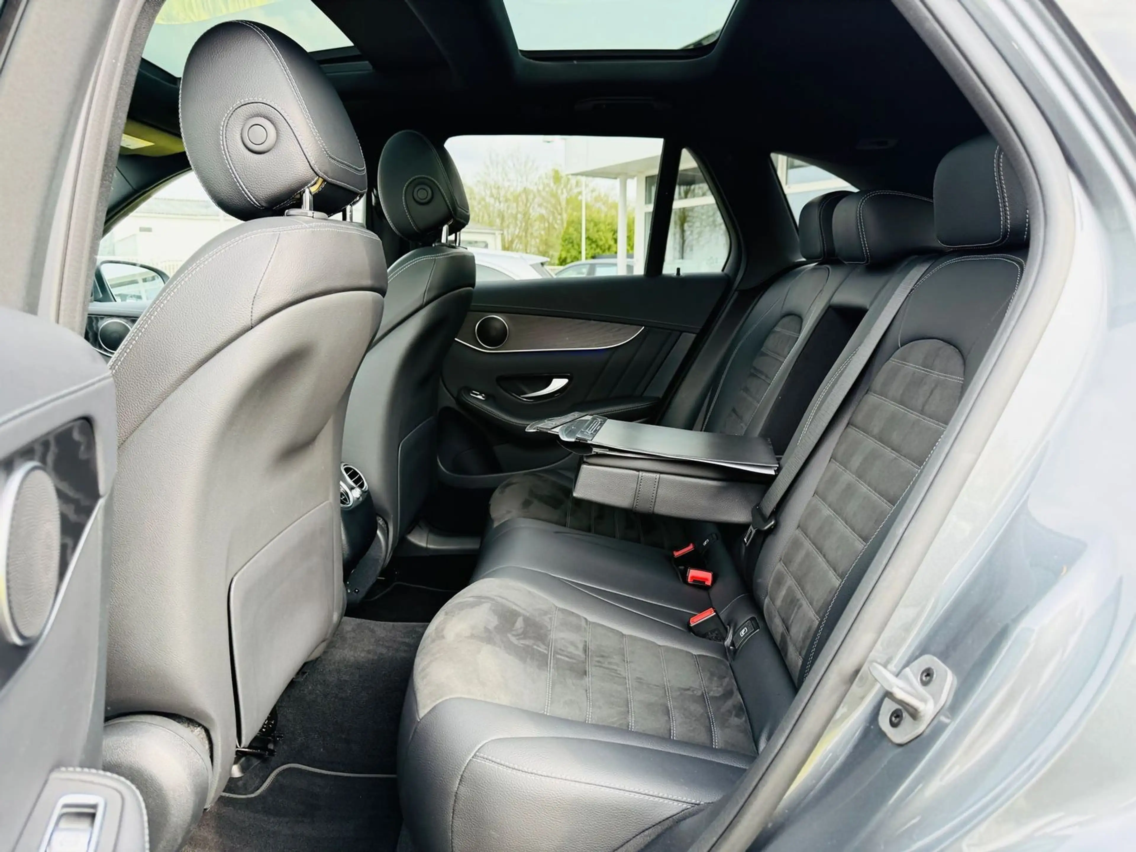 Mercedes-Benz GLC 220 d 4M AMG, Panodach, AHK schw, PTS, RFK, Totw, LED, — photo 9