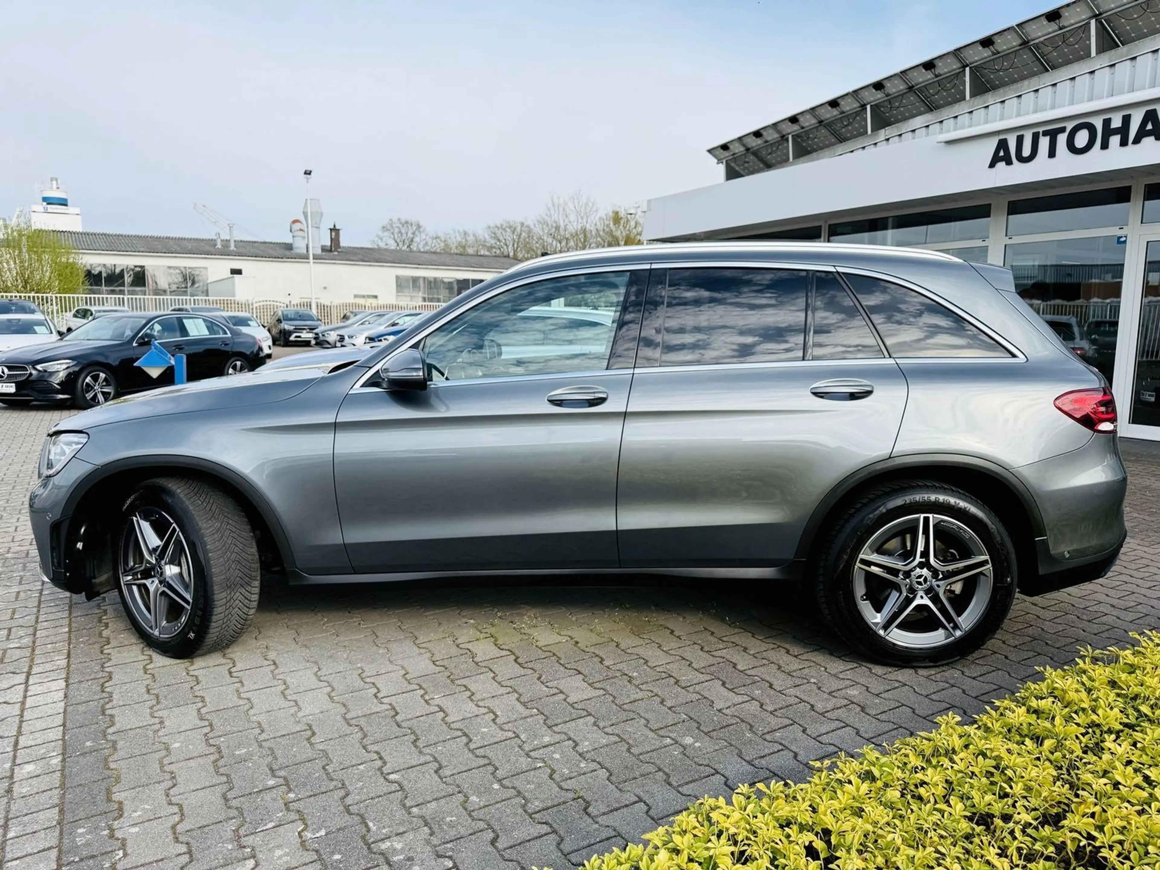 Mercedes-Benz GLC 220 d 4M AMG, Panodach, AHK schw, PTS, RFK, Totw, LED, — photo 3