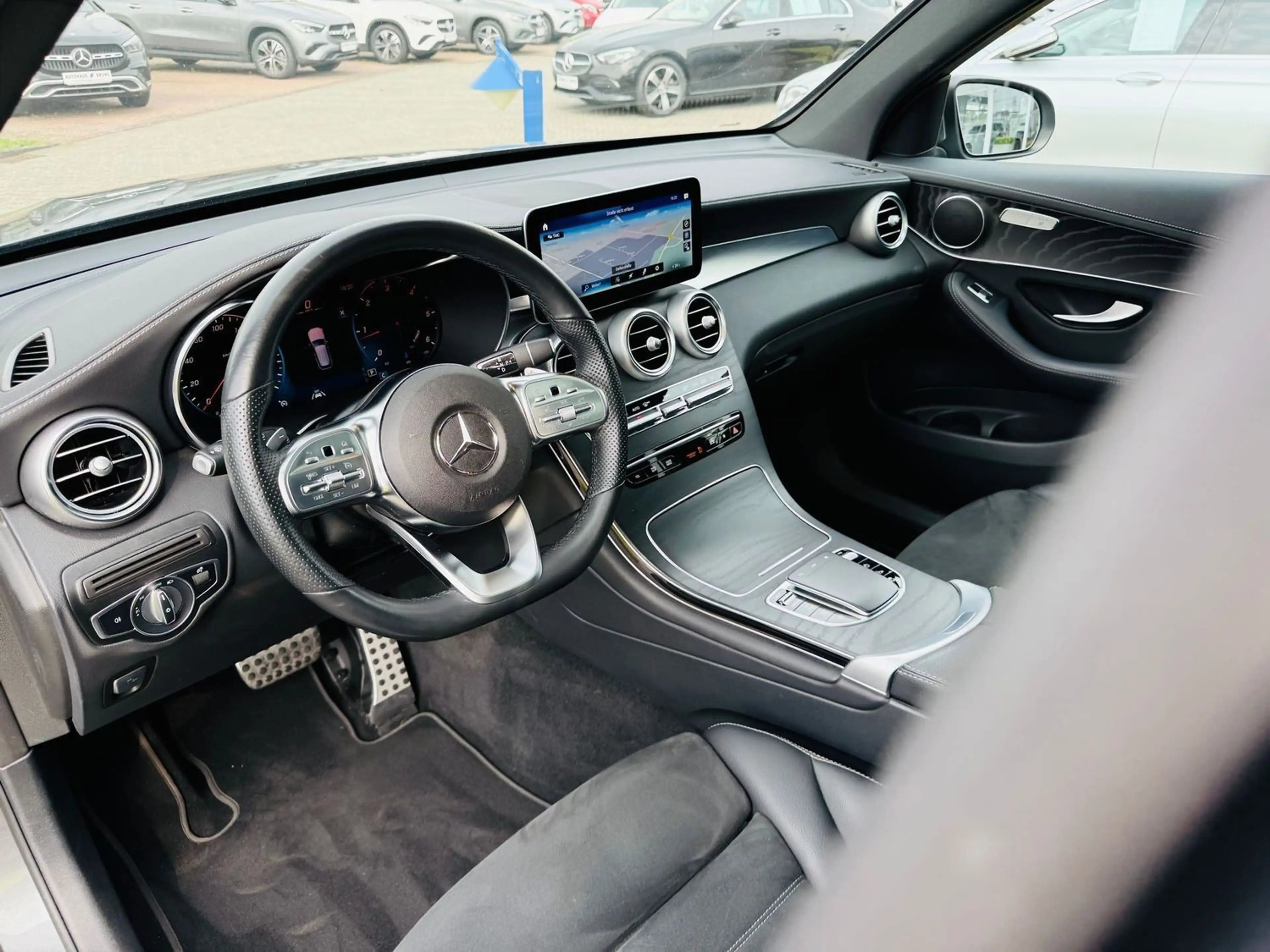Mercedes-Benz GLC 220 d 4M AMG, Panodach, AHK schw, PTS, RFK, Totw, LED, — photo 7