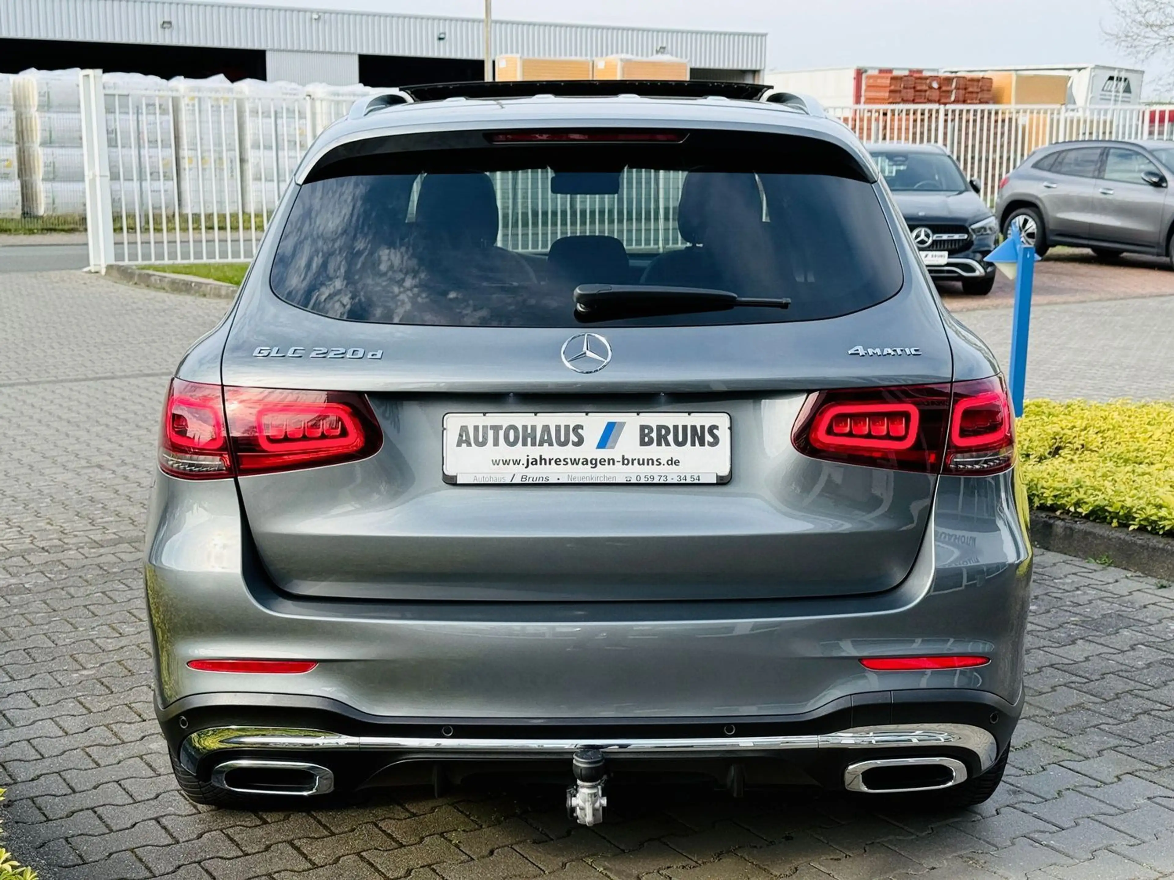 Mercedes-Benz GLC 220 d 4M AMG, Panodach, AHK schw, PTS, RFK, Totw, LED, — photo 4