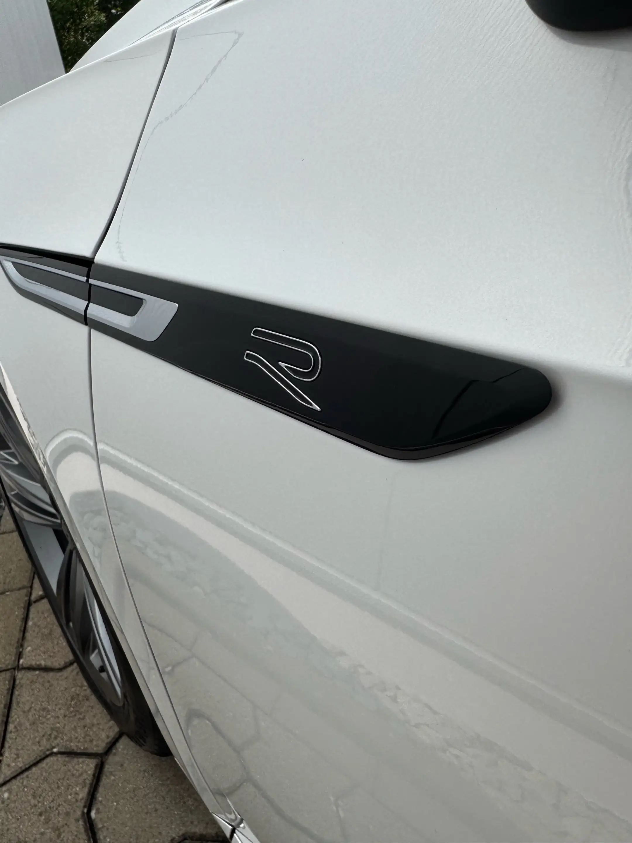 Volkswagen Arteon Shooting Brake 2.0 TDI DSG R-Line *AHK*LED* — photo 17