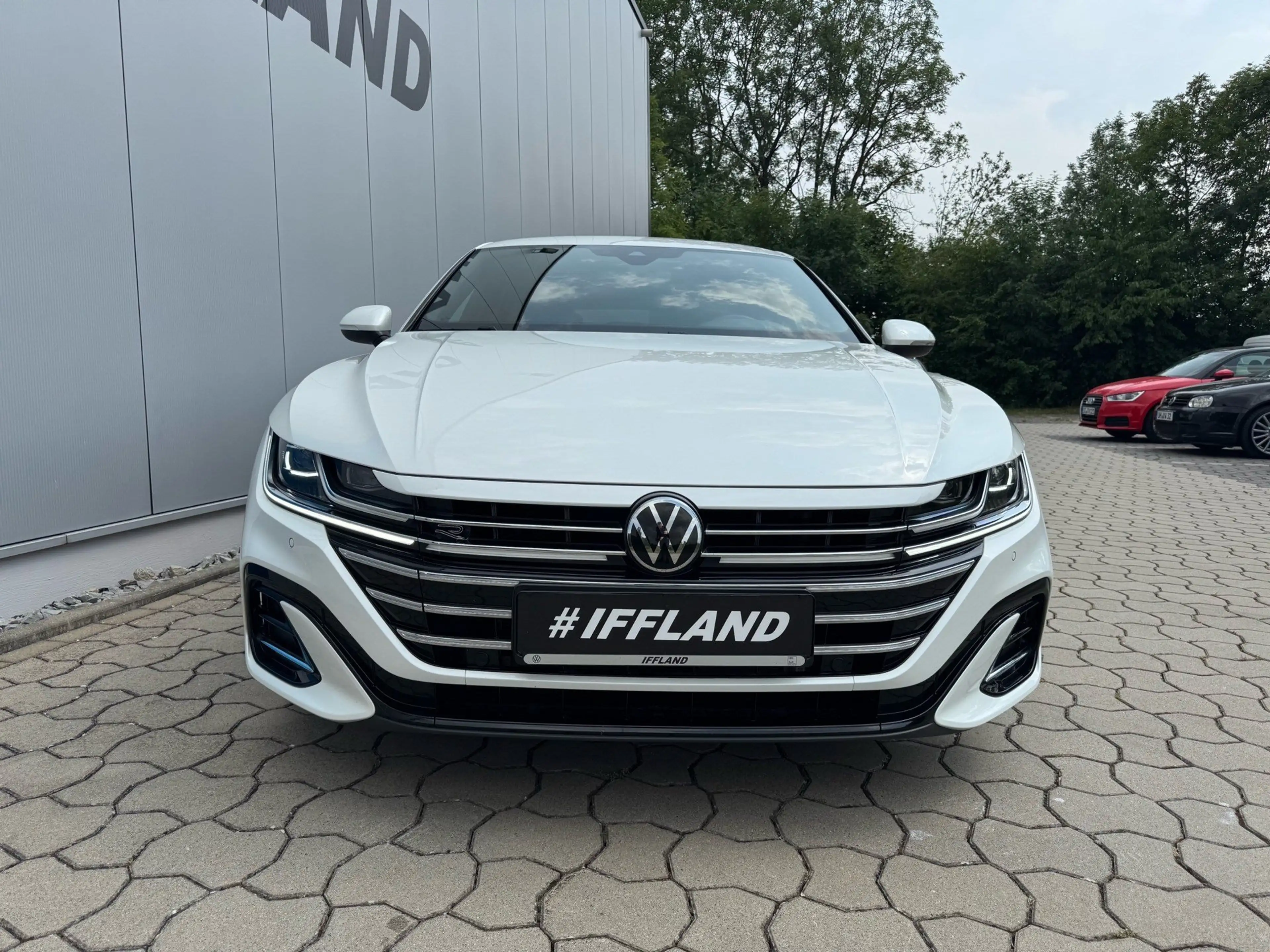 Volkswagen Arteon Shooting Brake 2.0 TDI DSG R-Line *AHK*LED* — photo 2