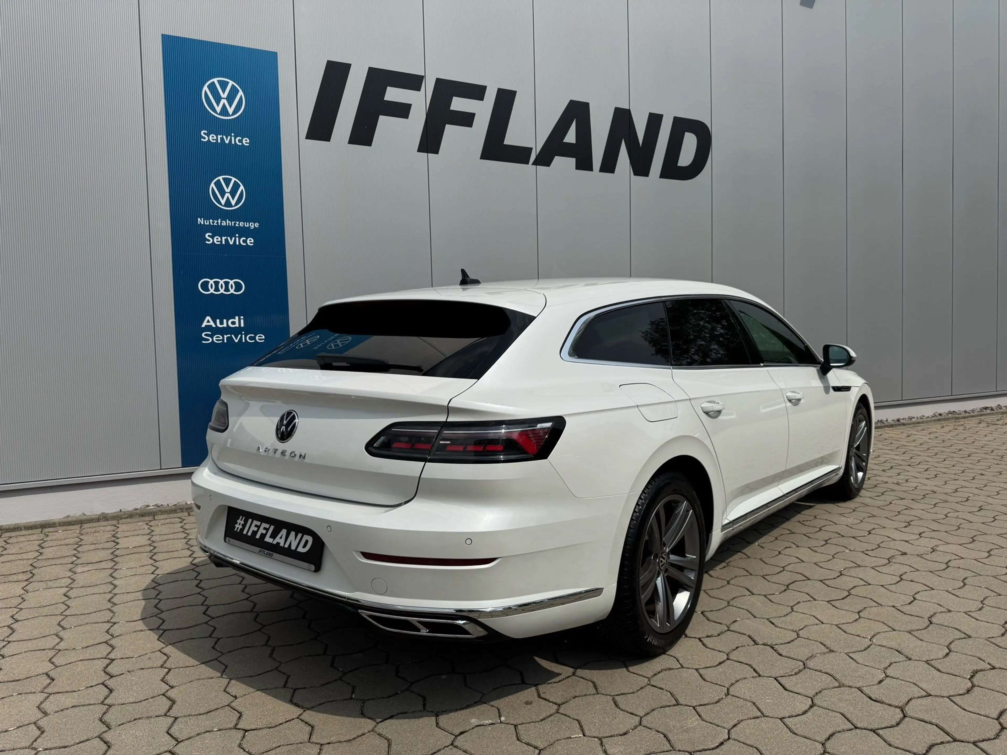 Volkswagen Arteon Shooting Brake 2.0 TDI DSG R-Line *AHK*LED* — photo 4