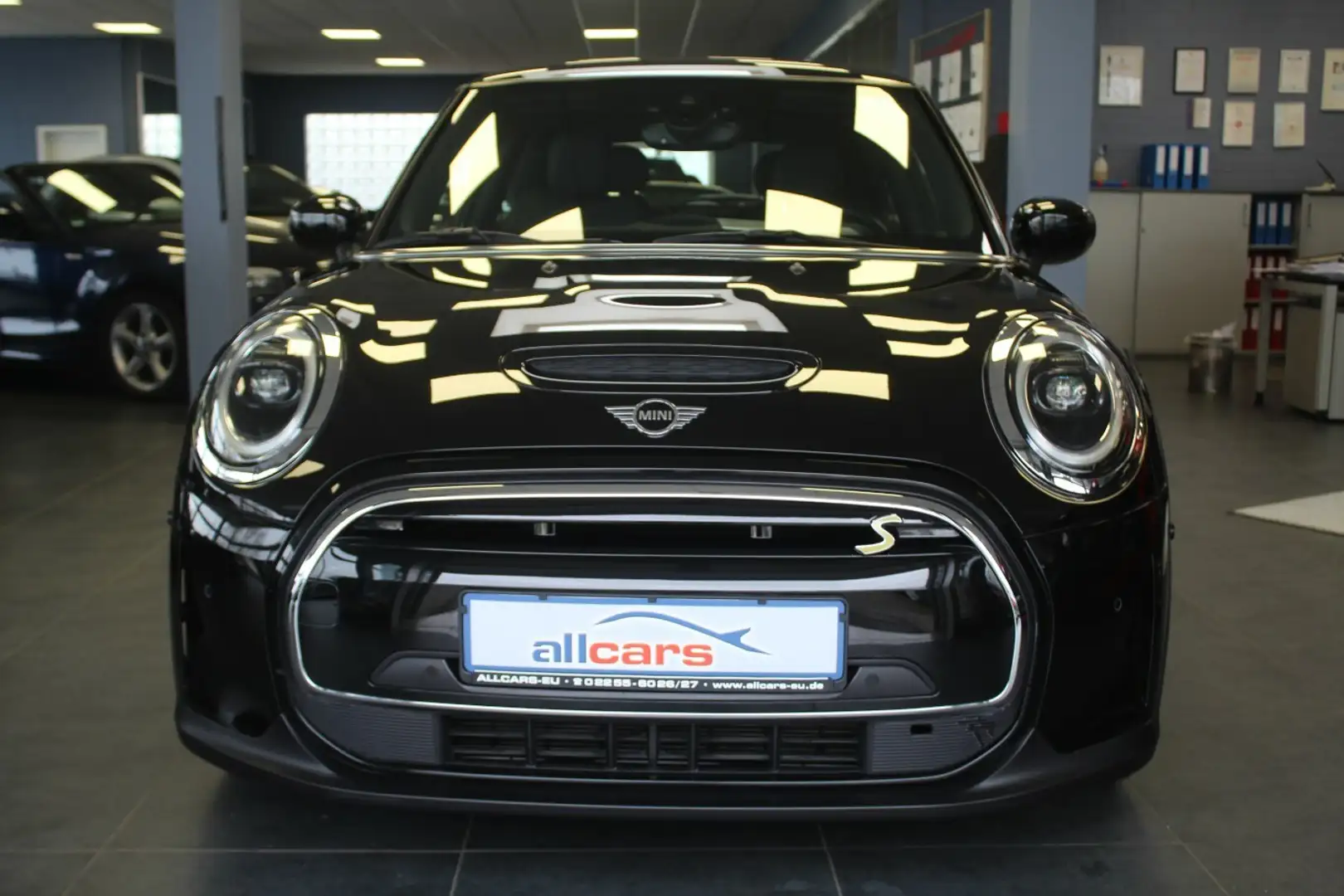 MINI Cooper SE Leder - SHZ - Kamera - Navi - Schwarz - 2