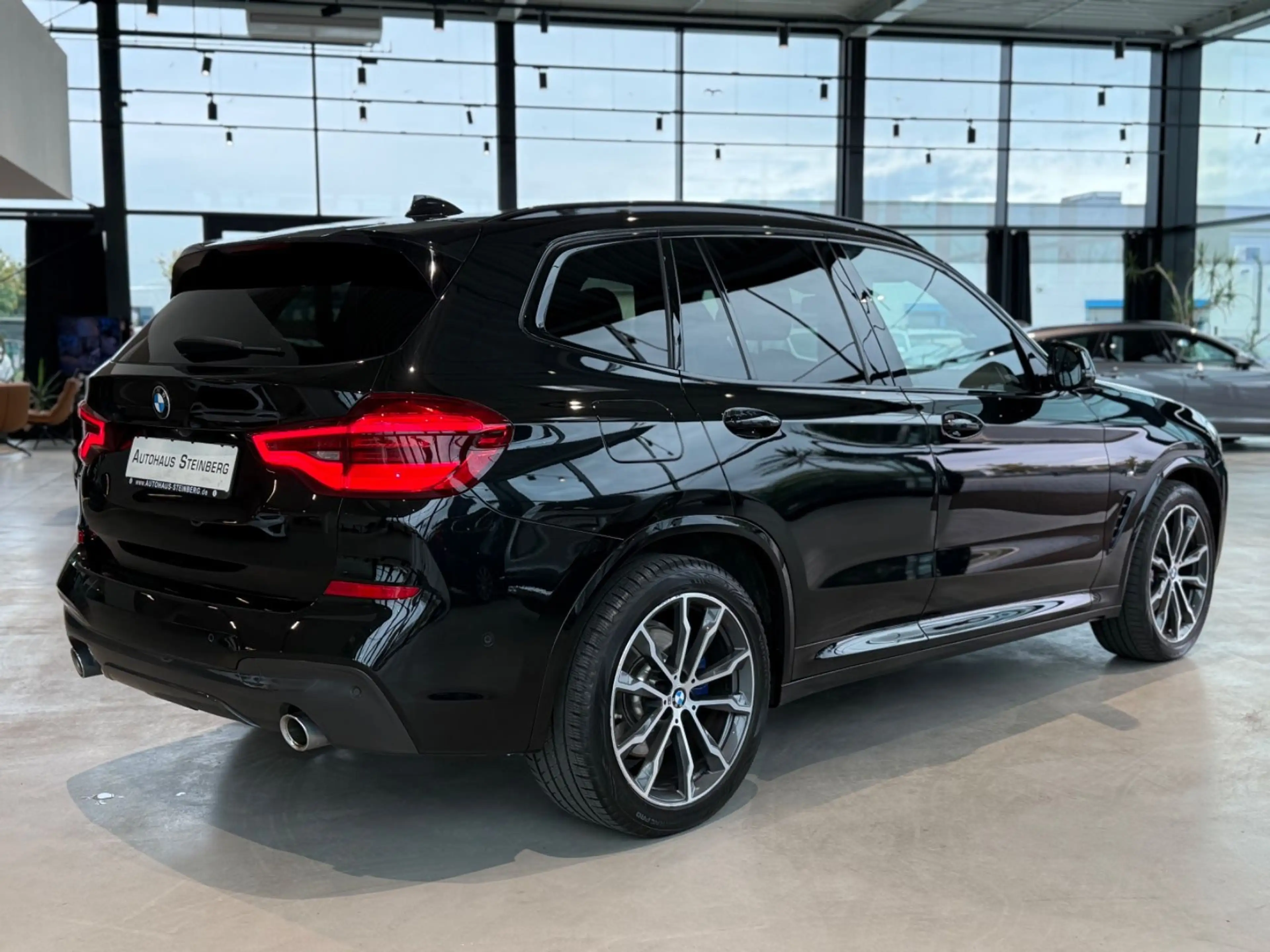 BMW X3 xDrive 30d M Sport Pano HUD 360° LiveCockpit — photo 4