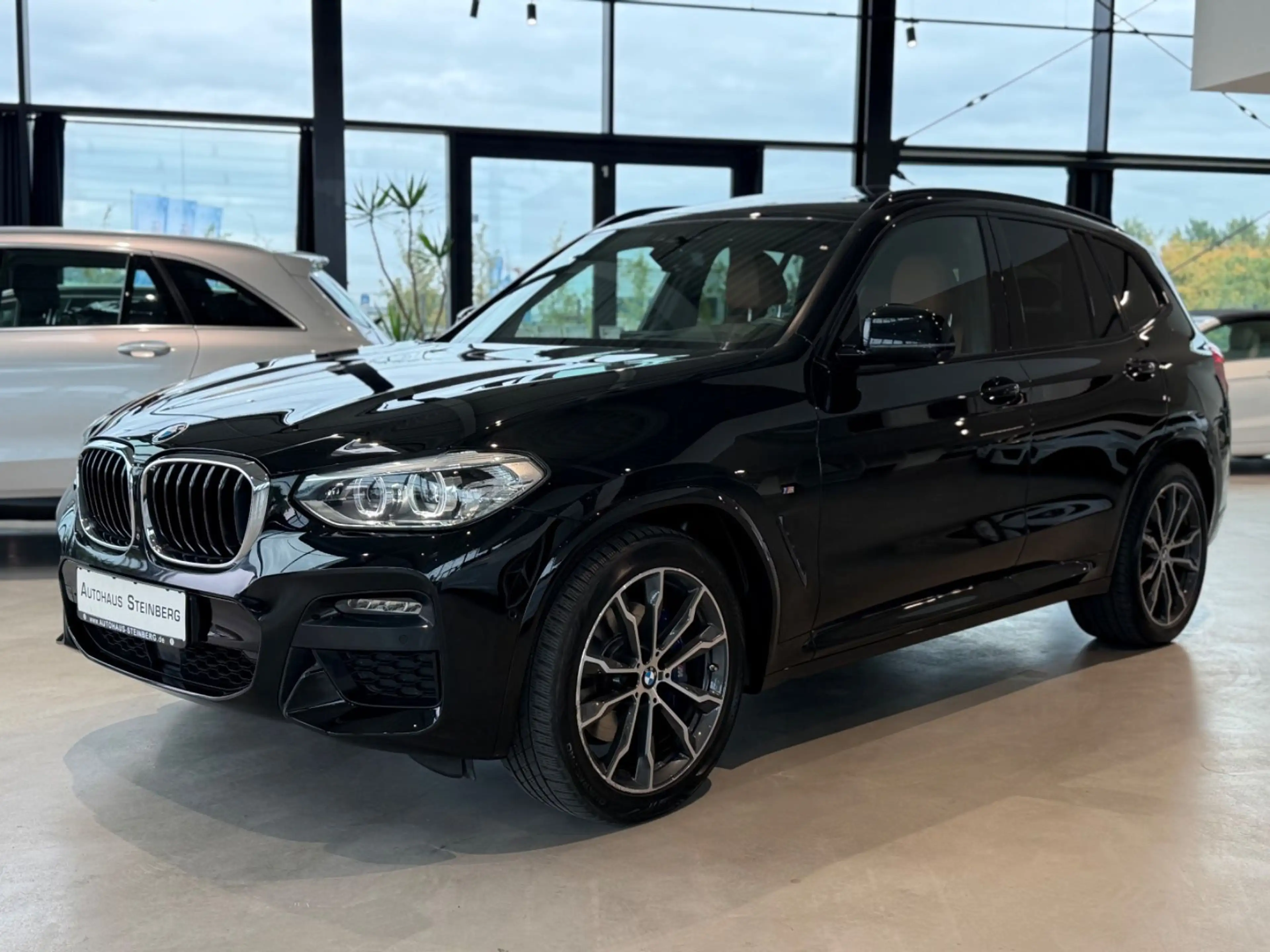 BMW X3 xDrive 30d M Sport Pano HUD 360° LiveCockpit — photo 3