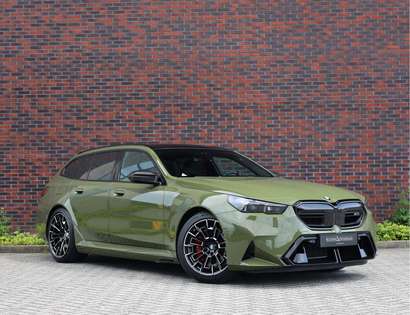 BMW M5 5-serie Touring | Direct leverbaar - Urban Green -