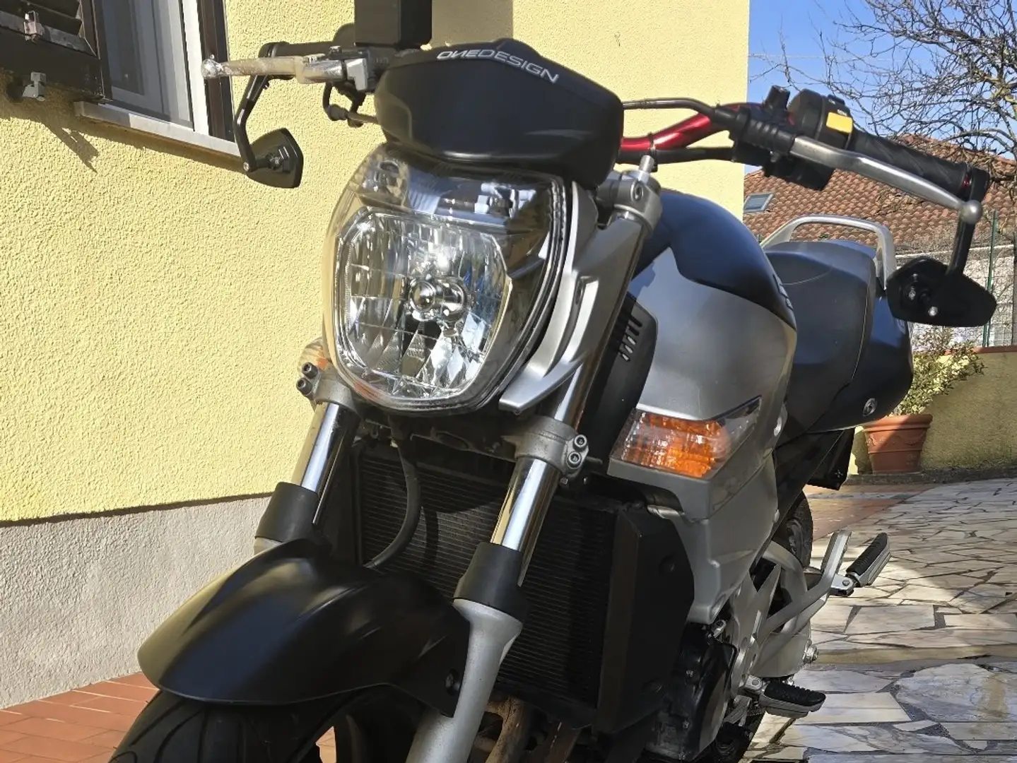 Suzuki GSR 600 Negru - 2