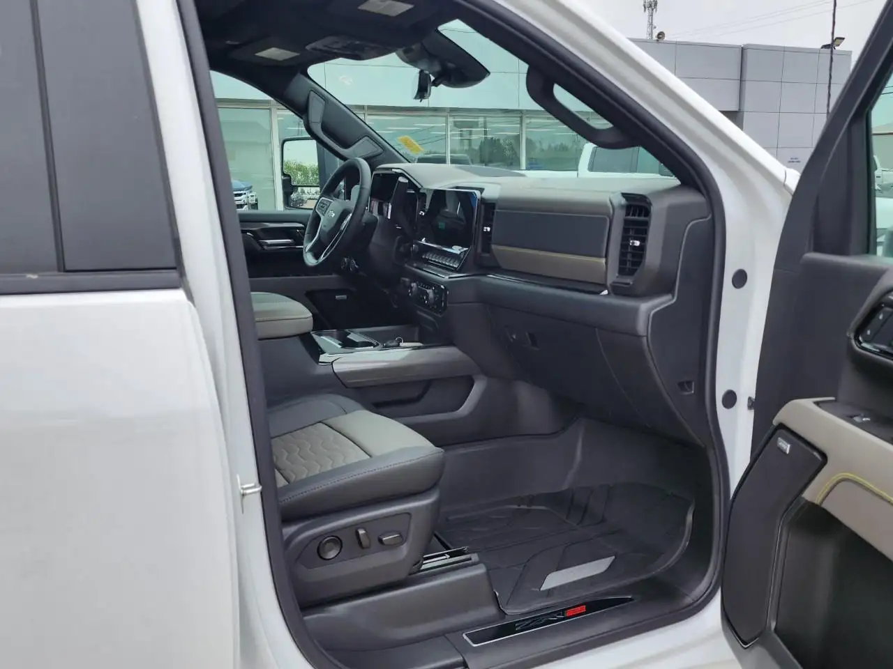 Chevrolet Silverado 2500 photo Chevrolet Silverado 2500