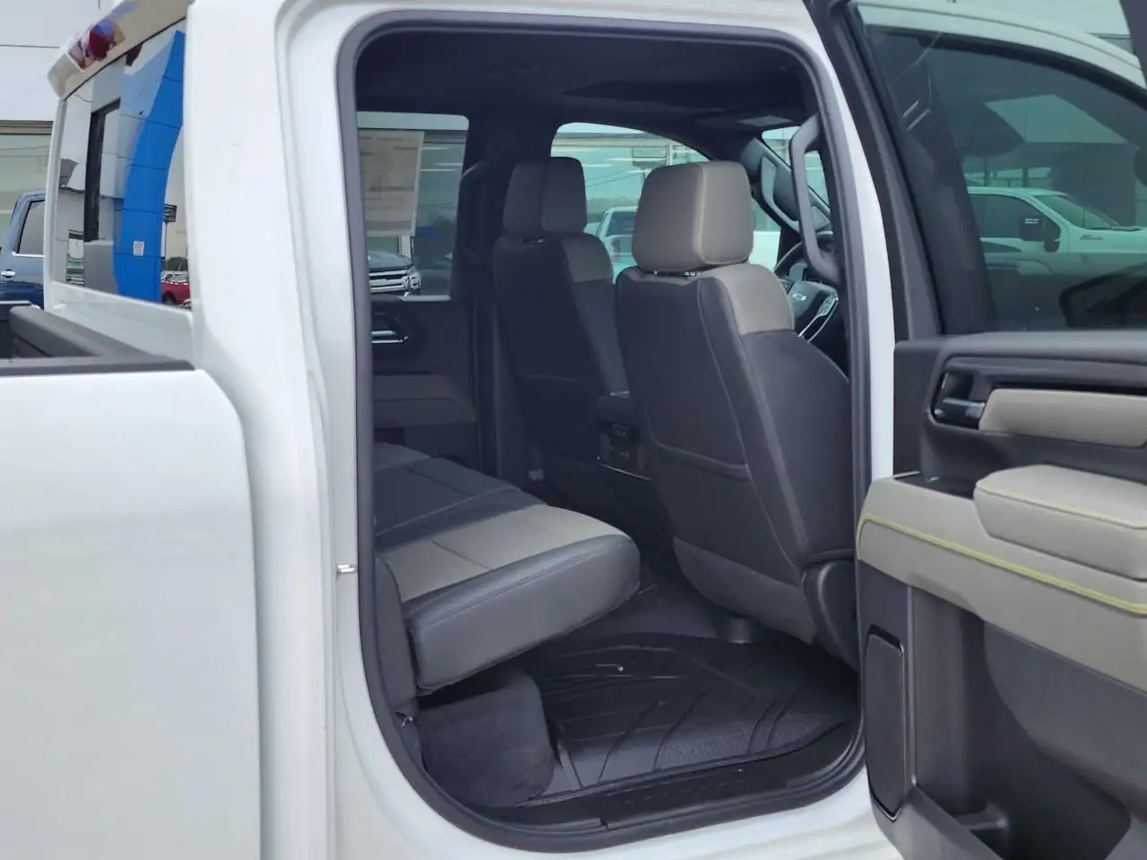 Chevrolet Silverado 2500 photo Chevrolet Silverado 2500