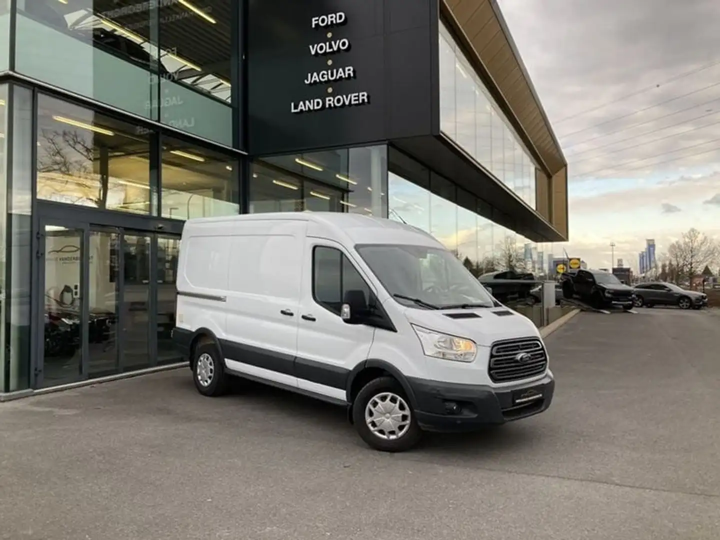 Ford Transit 2T TREND L2H2 130PK 19800+BTW Wit - 1