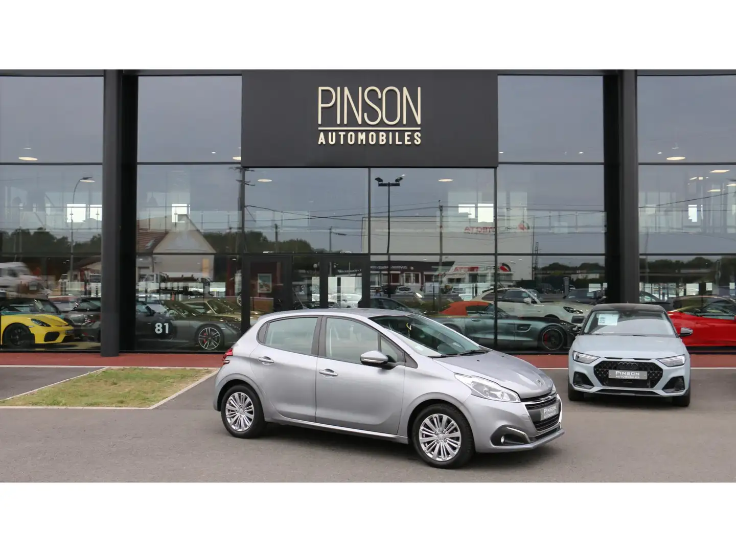 Peugeot 208 1.2i PureTech 12V S\u0026S - 82  BERLINE Active PH Gris - 1