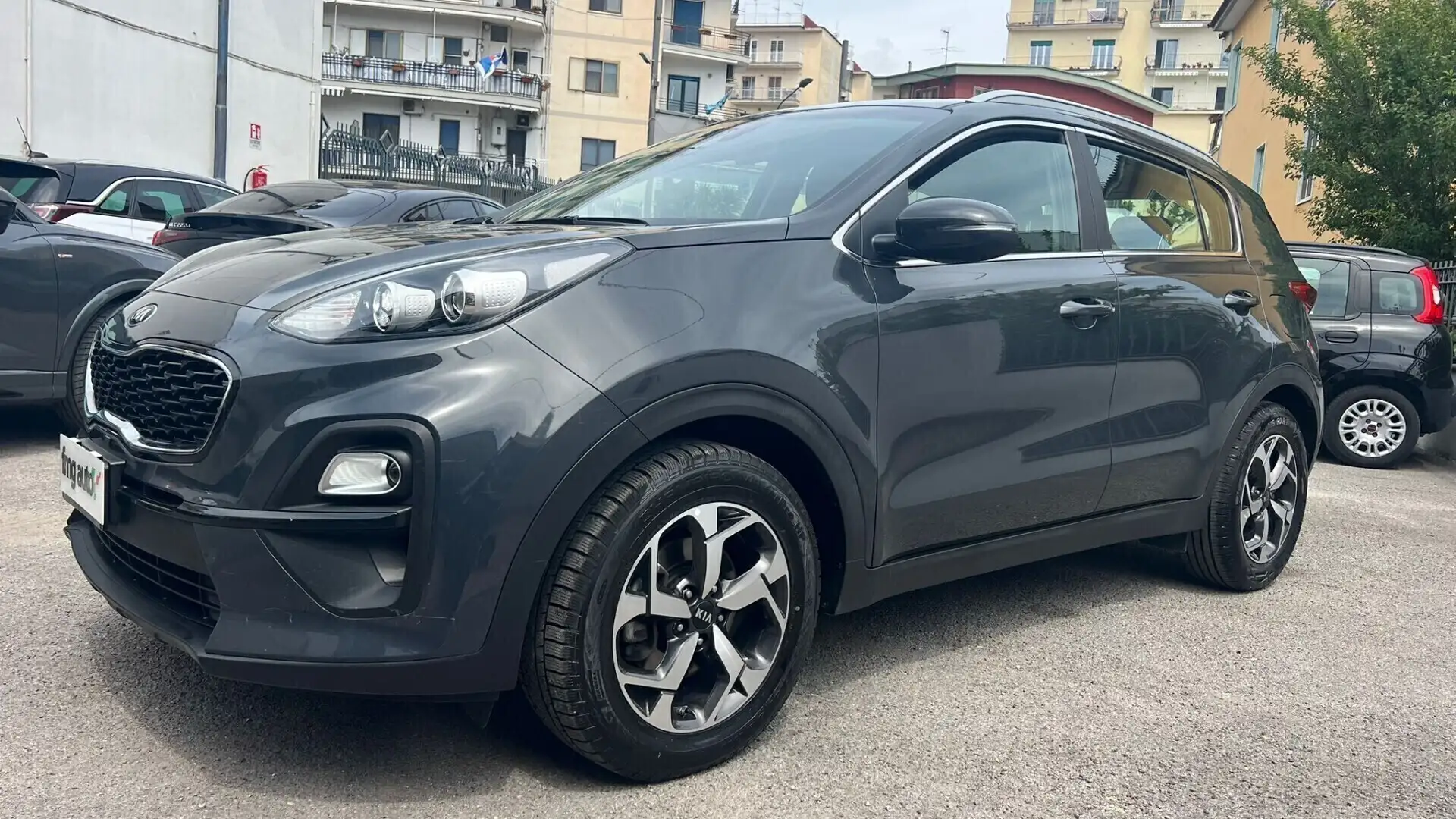 Kia Sportage 1.6 CRDI 136 CV DCT7 2WD Mild Hybrid Business Clas Gris - 2
