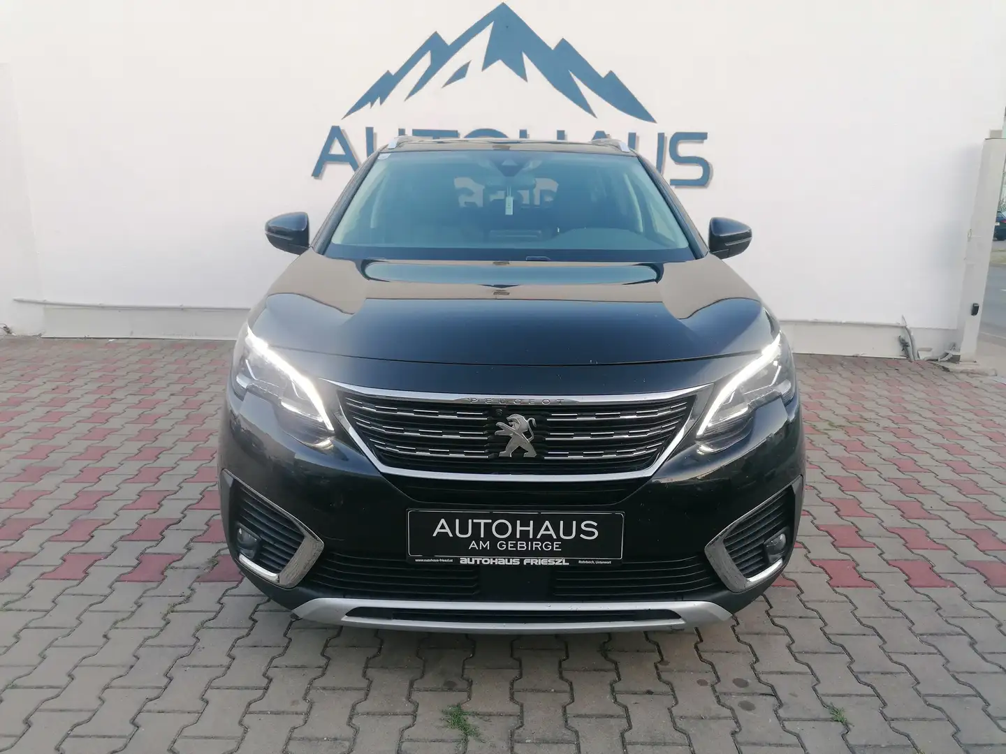 Peugeot 5008 Allure Schwarz - 2