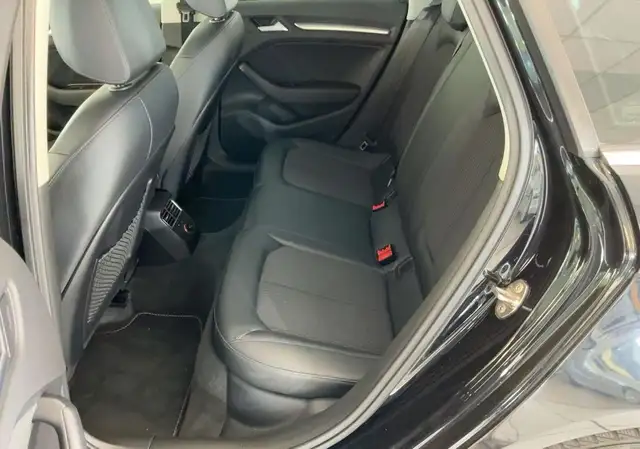 Audi A3 view 9