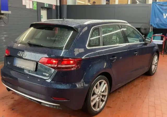 Audi A3 view 3