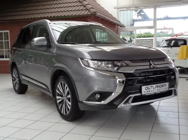 Mitsubishi Outlander Edition Automatik AHK Navi Tempomat