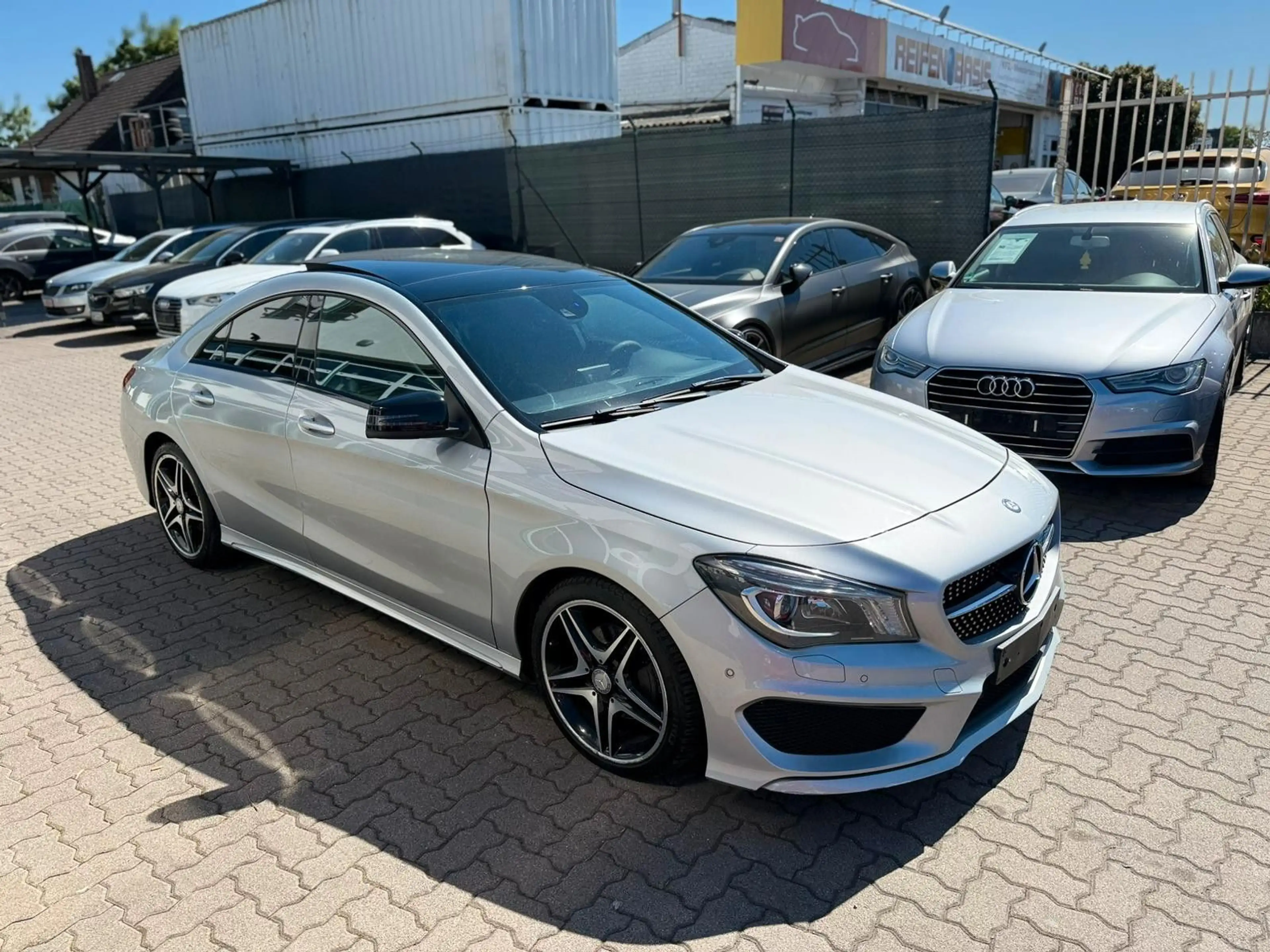 Mercedes-Benz CLA 200 *AMG-LINE*PANO*KAMERA*TEMPOMAT*NAVI*