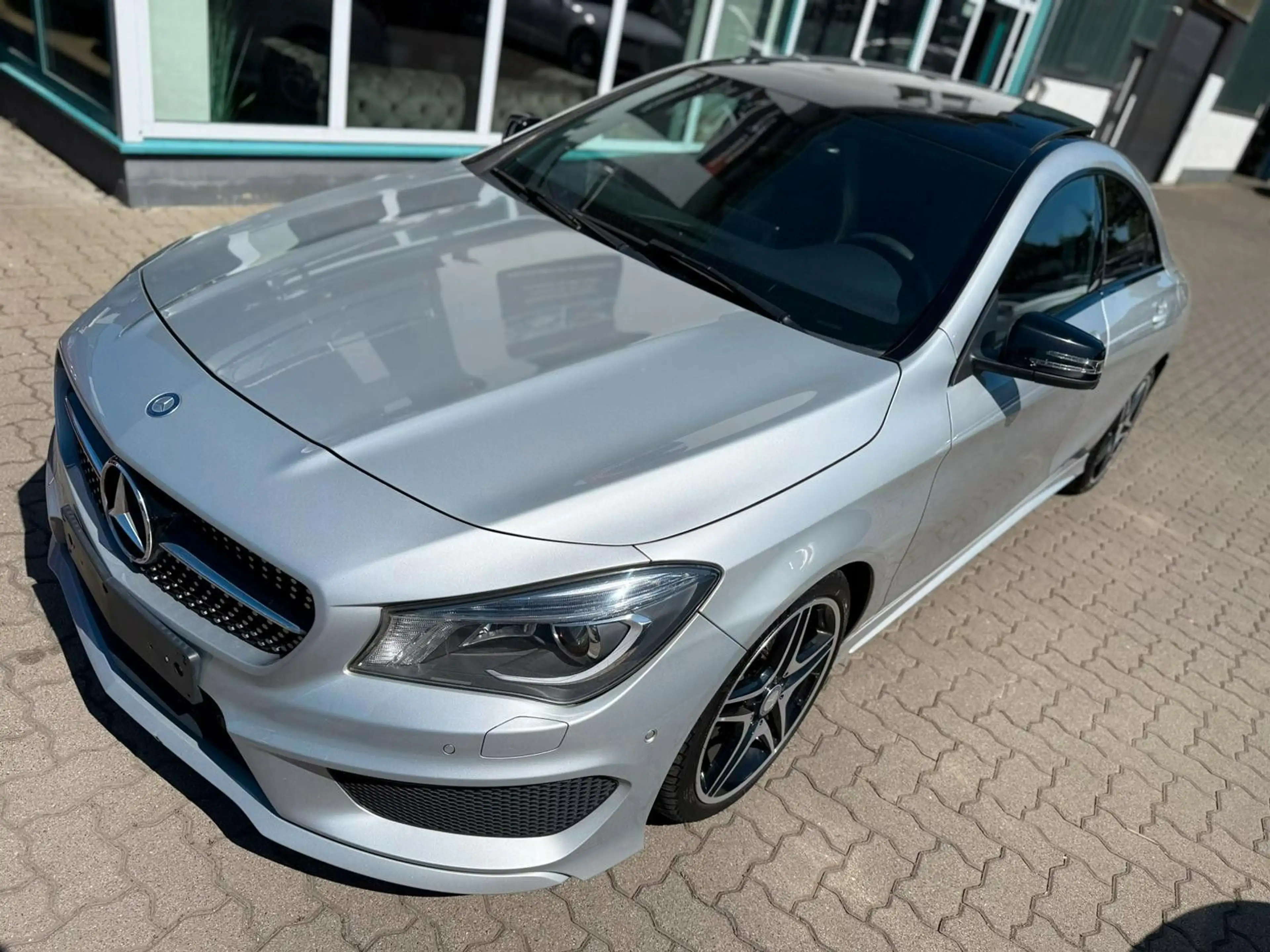Mercedes-Benz CLA 200 *AMG-LINE*PANO*KAMERA*TEMPOMAT*NAVI* — photo 3