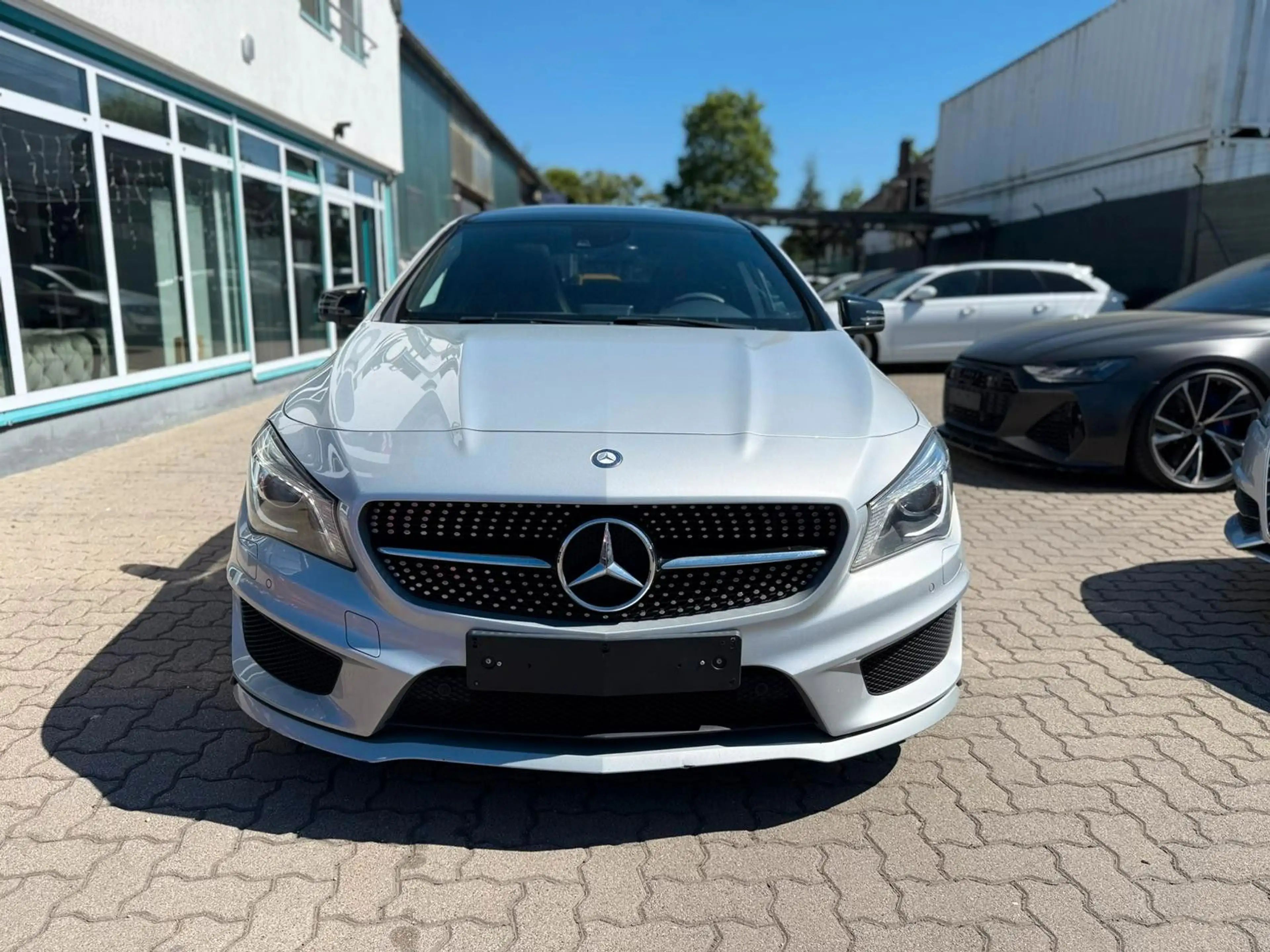 Mercedes-Benz CLA 200 *AMG-LINE*PANO*KAMERA*TEMPOMAT*NAVI* — photo 2