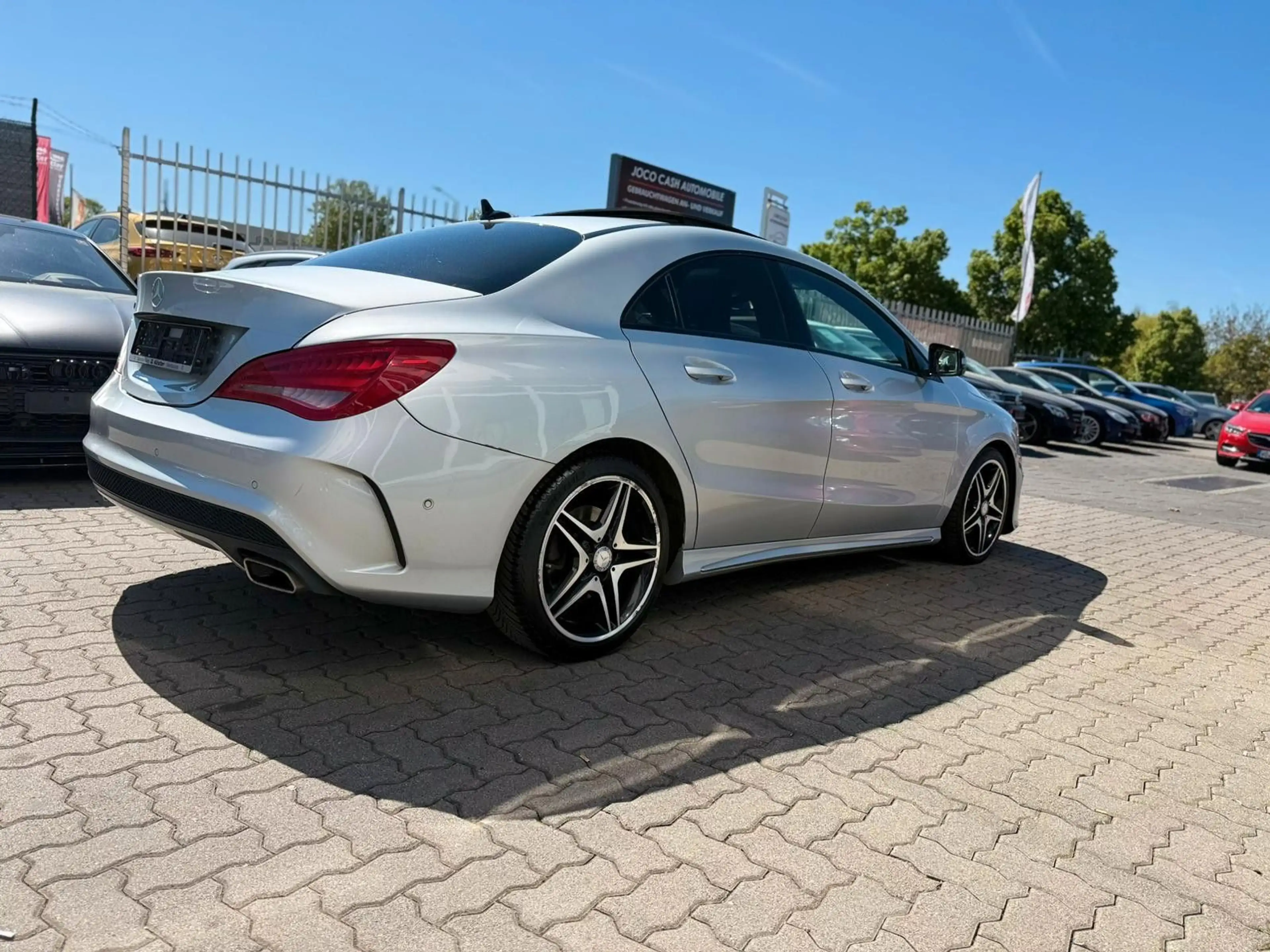 Mercedes-Benz CLA 200 *AMG-LINE*PANO*KAMERA*TEMPOMAT*NAVI* — photo 6