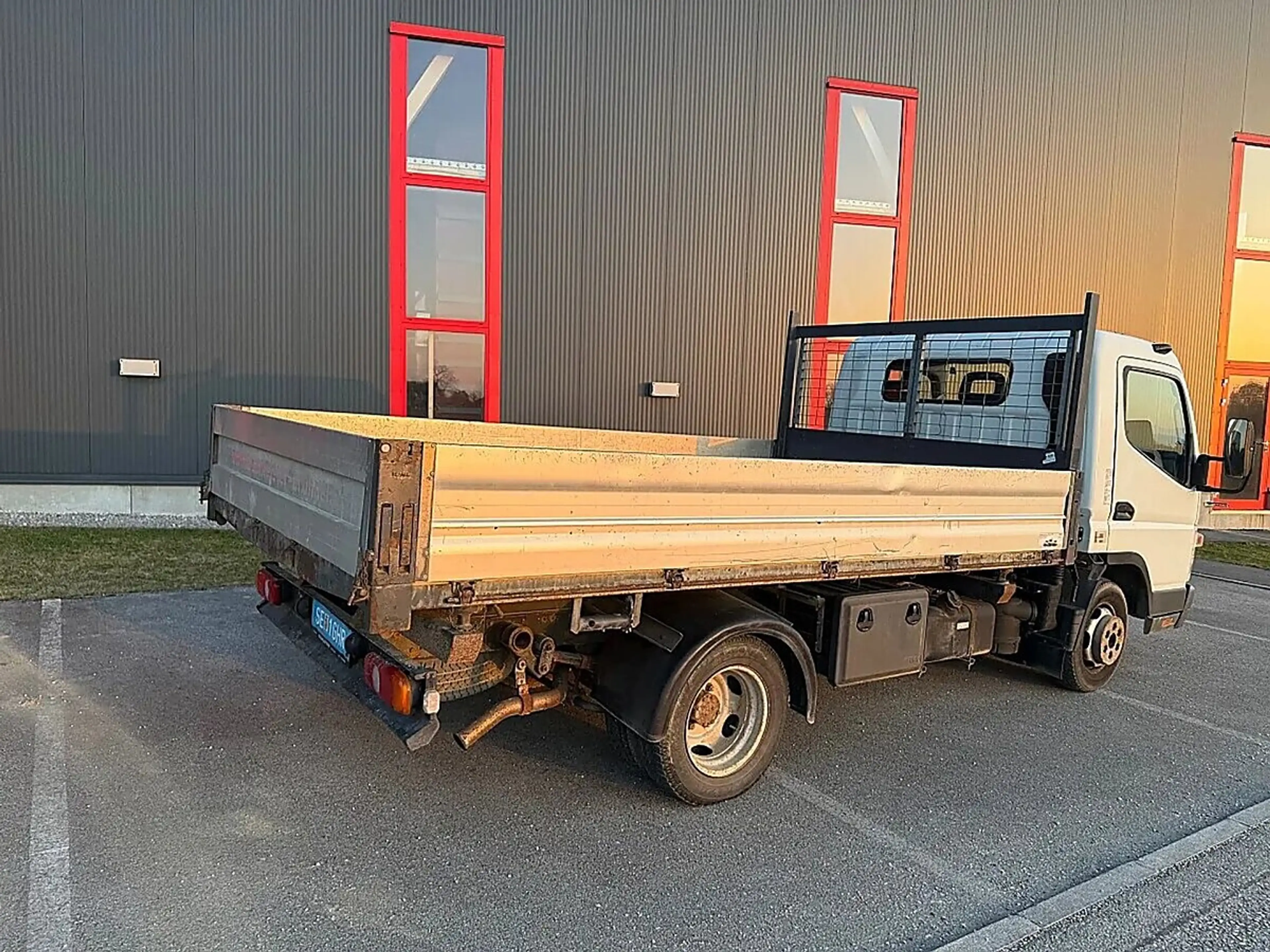 Mitsubishi Canter Canter 3 Seitenkipper 3.0 — photo 10