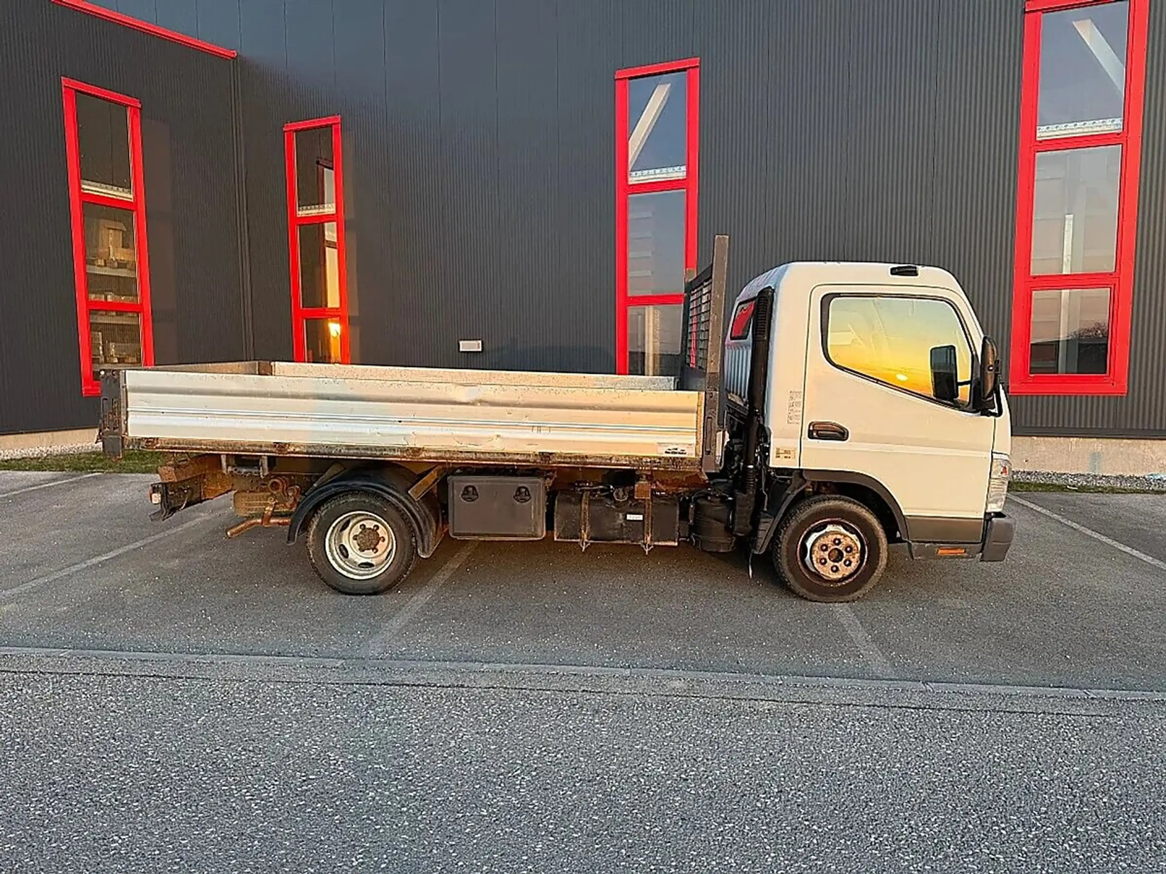 Mitsubishi Canter Canter 3 Seitenkipper 3.0 — photo 12