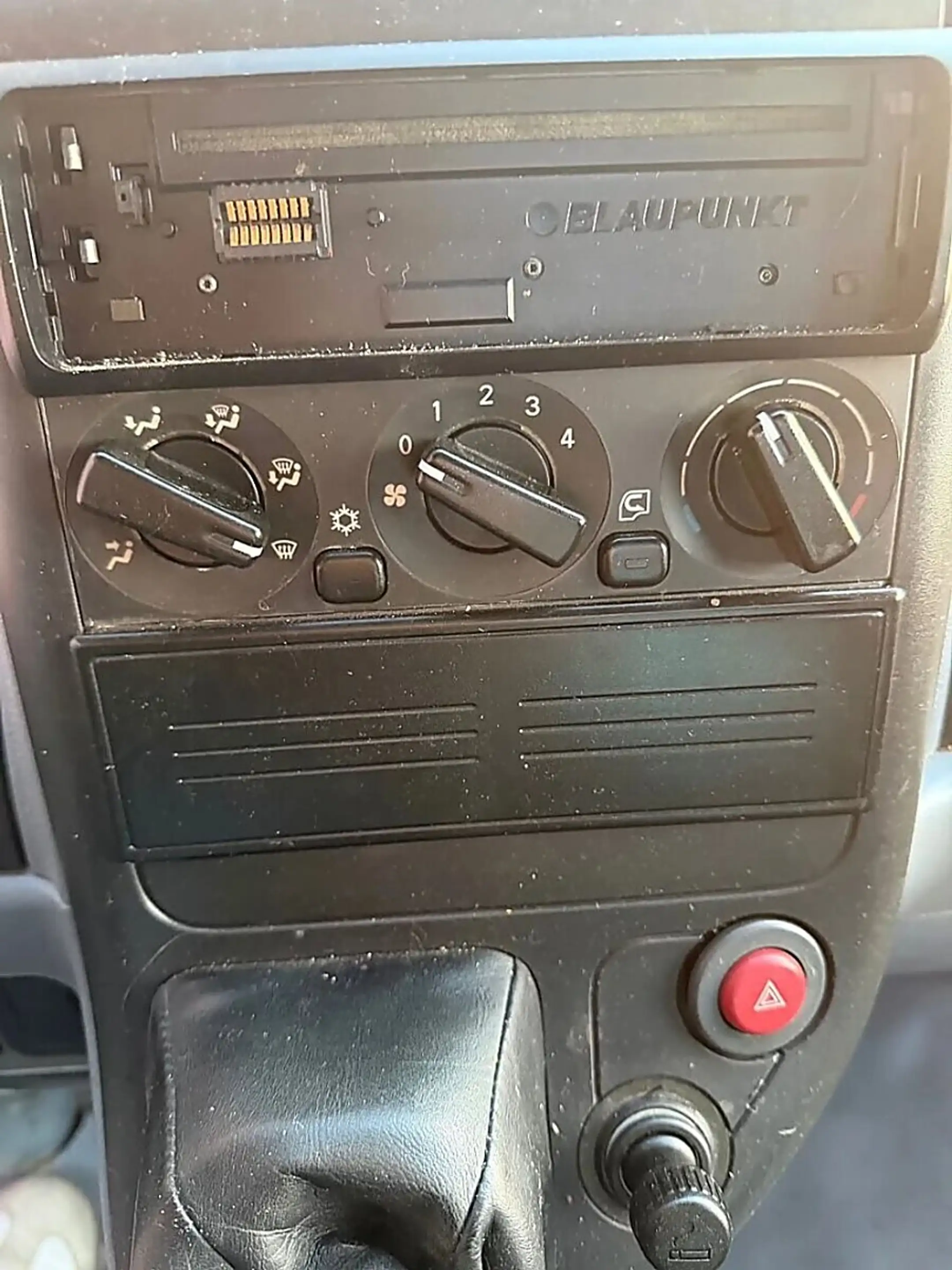 Mitsubishi Canter Canter 3 Seitenkipper 3.0 — photo 4